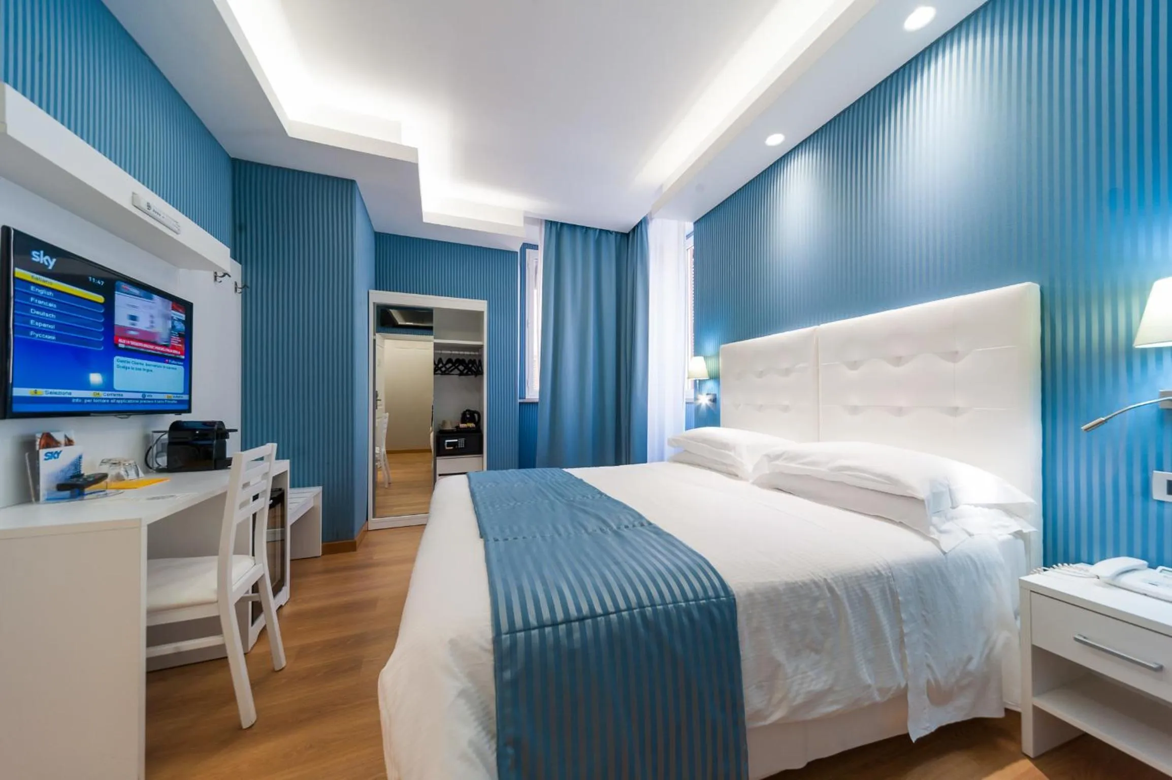 Photo of the whole room, Bed in Trevi 41 Hotel