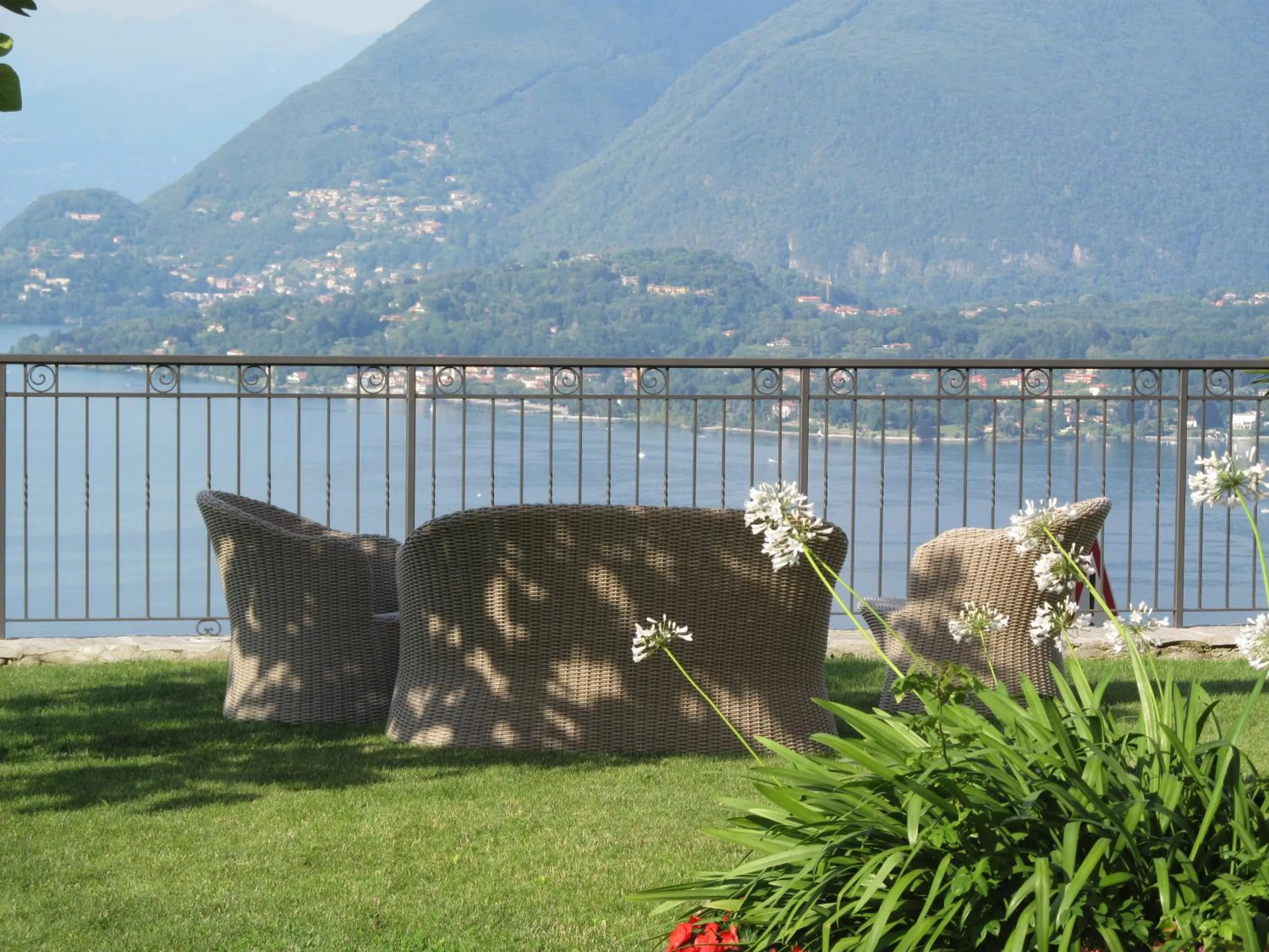 Patio in Hotel Brisino