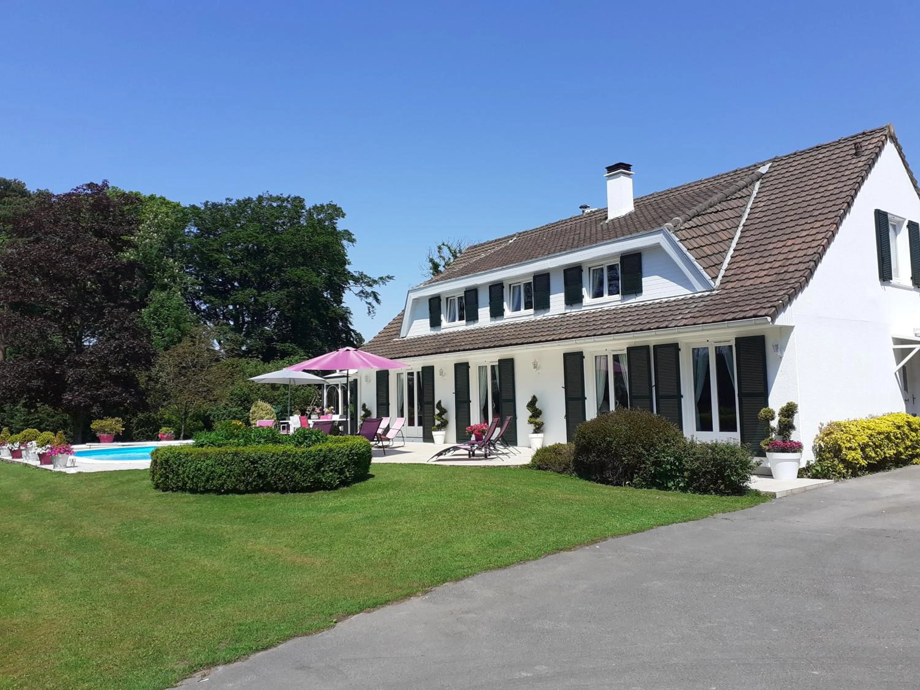 Property building in Le Point du Jour