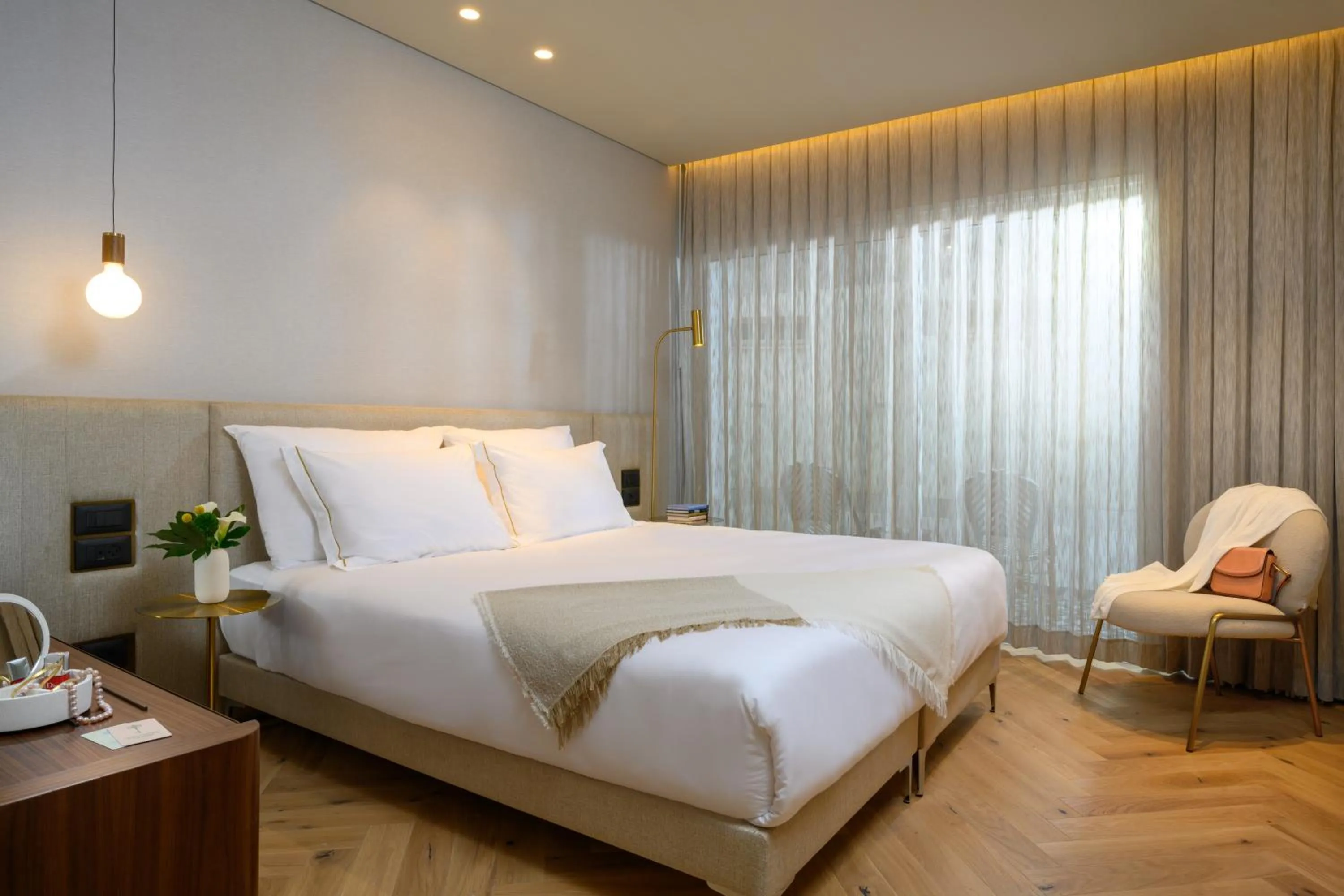 Photo of the whole room, Bed in Jewel TLV Hotel