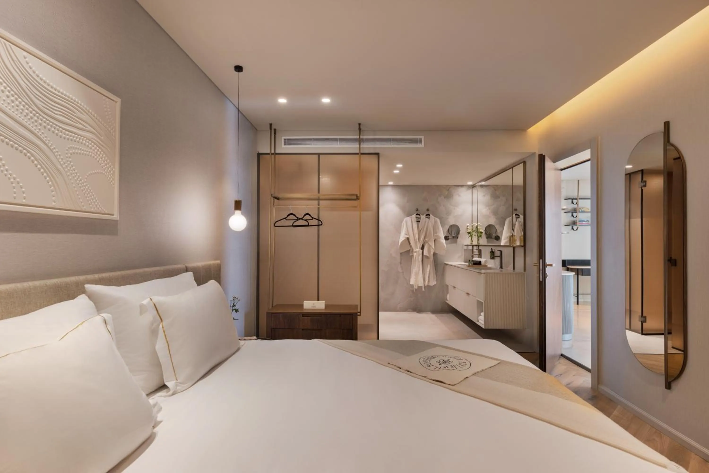 Bedroom, Bed in Jewel TLV Hotel