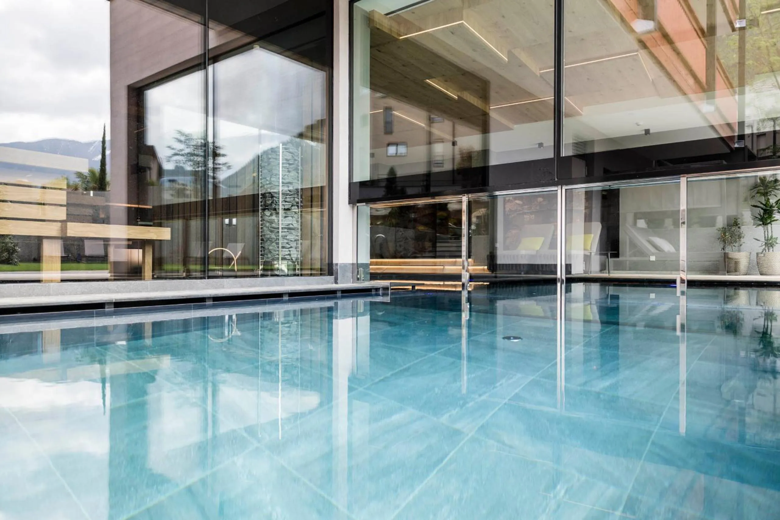 Swimming pool in Hotel Clara