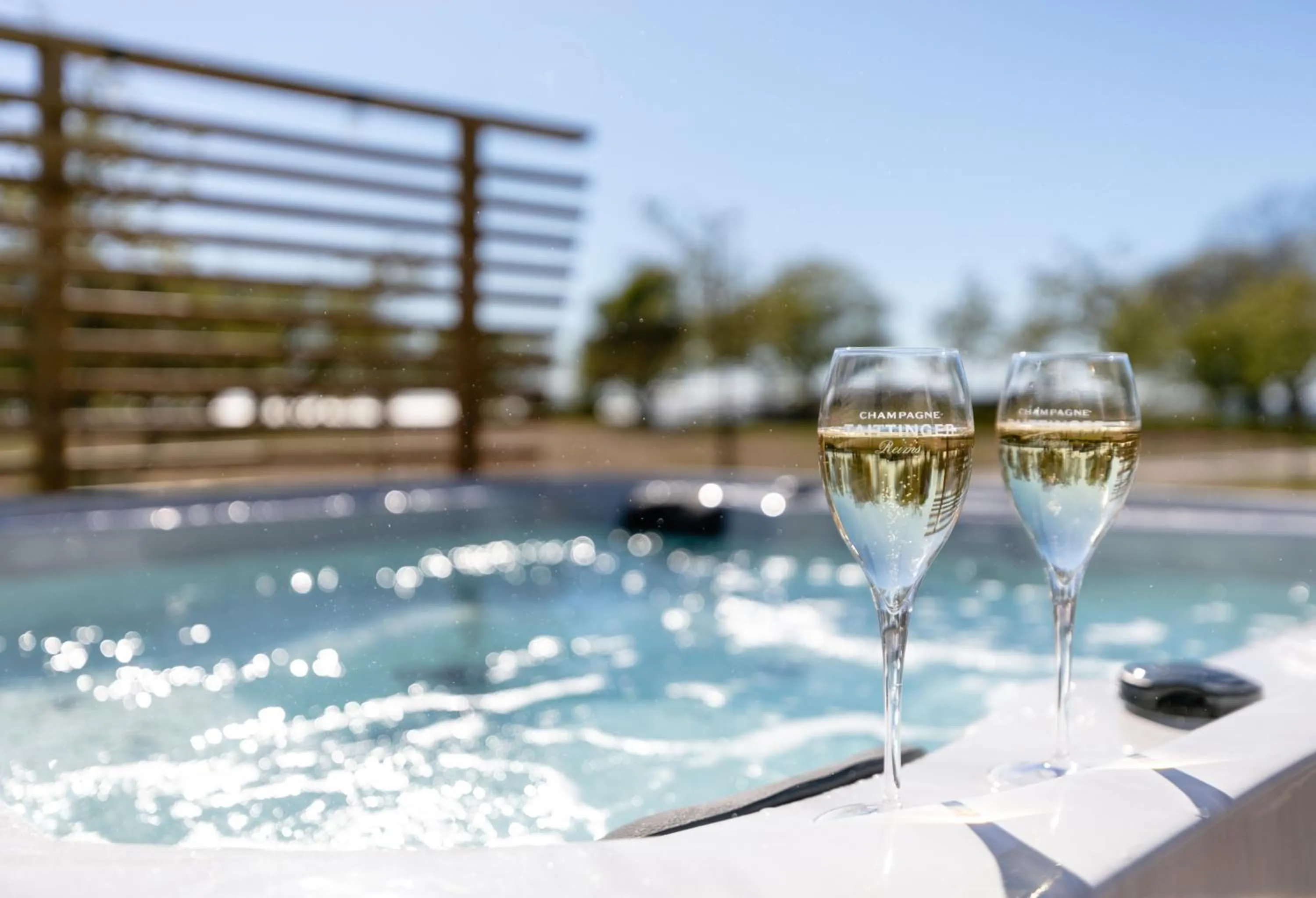 Restaurant/places to eat in NOVI Resort