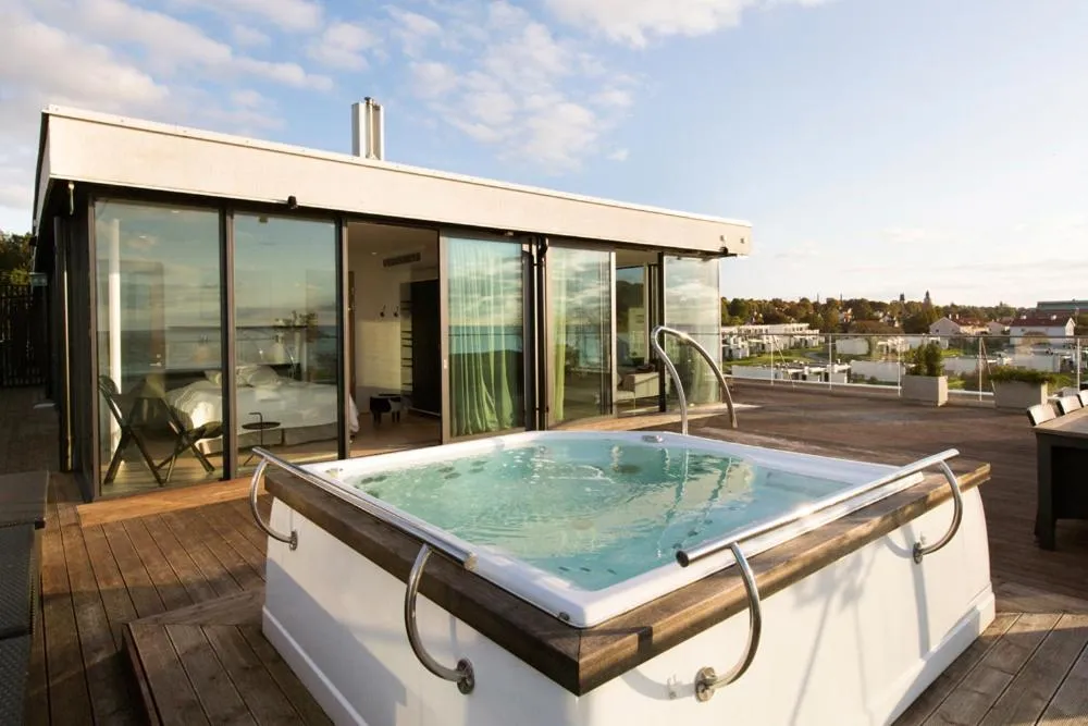 Hot Tub in NOVI Resort