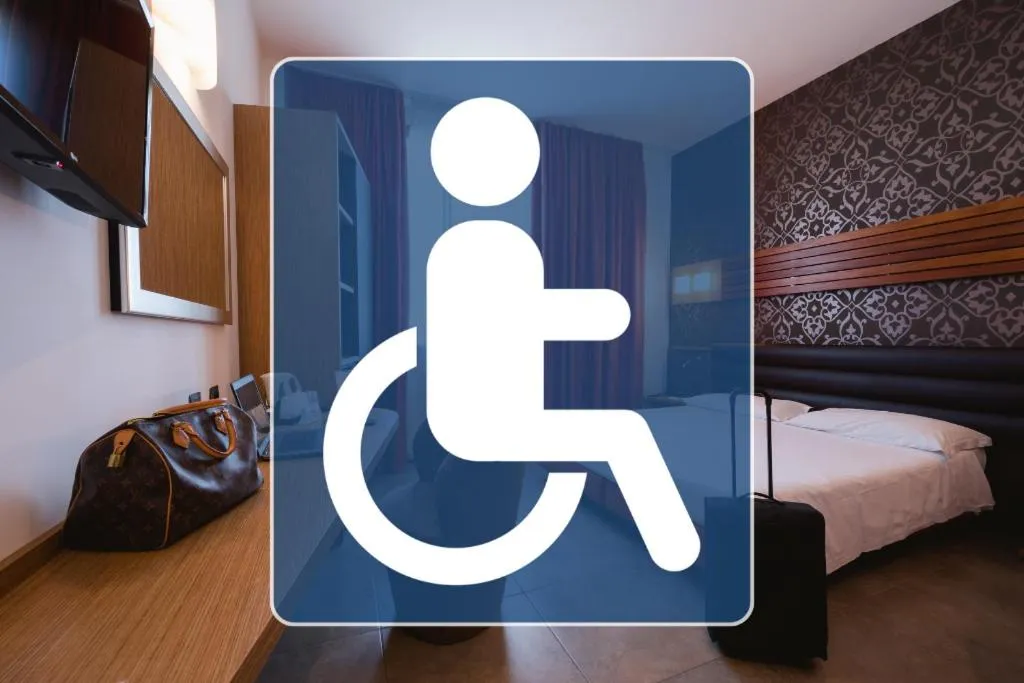 Bedroom, Bed in Hotel Cosmopolitan Bologna