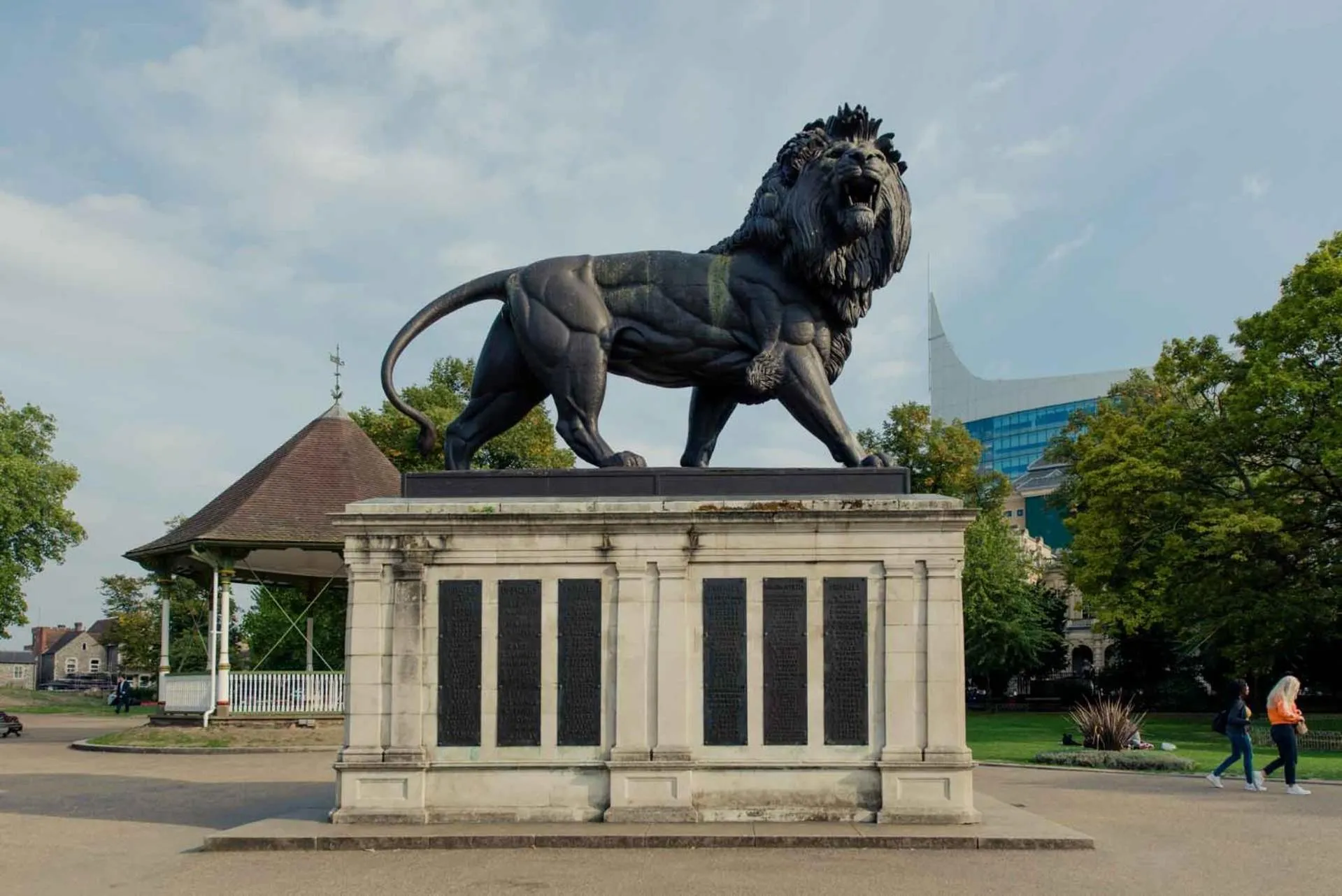 Nearby landmark in PREMIER SUITES Reading