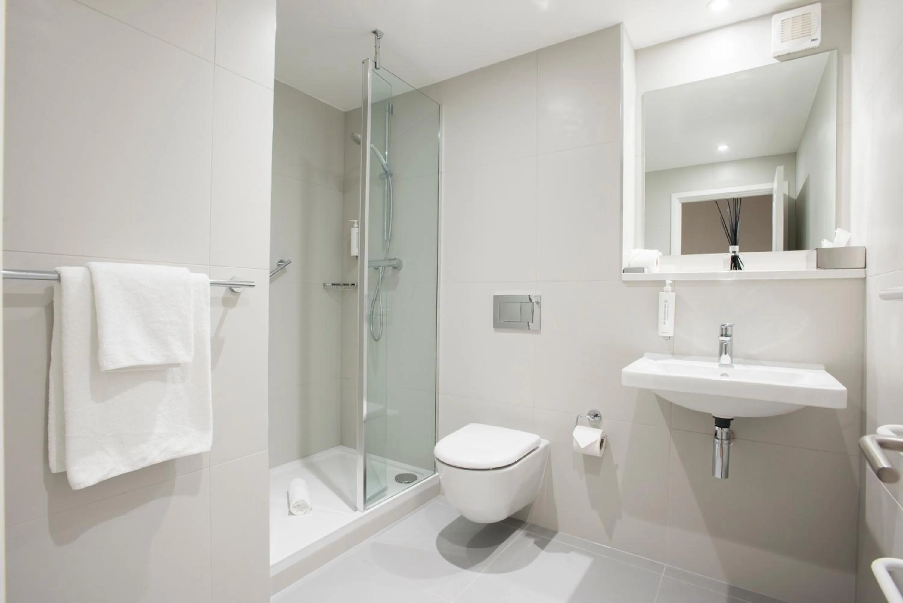 Bathroom in PREMIER SUITES Reading