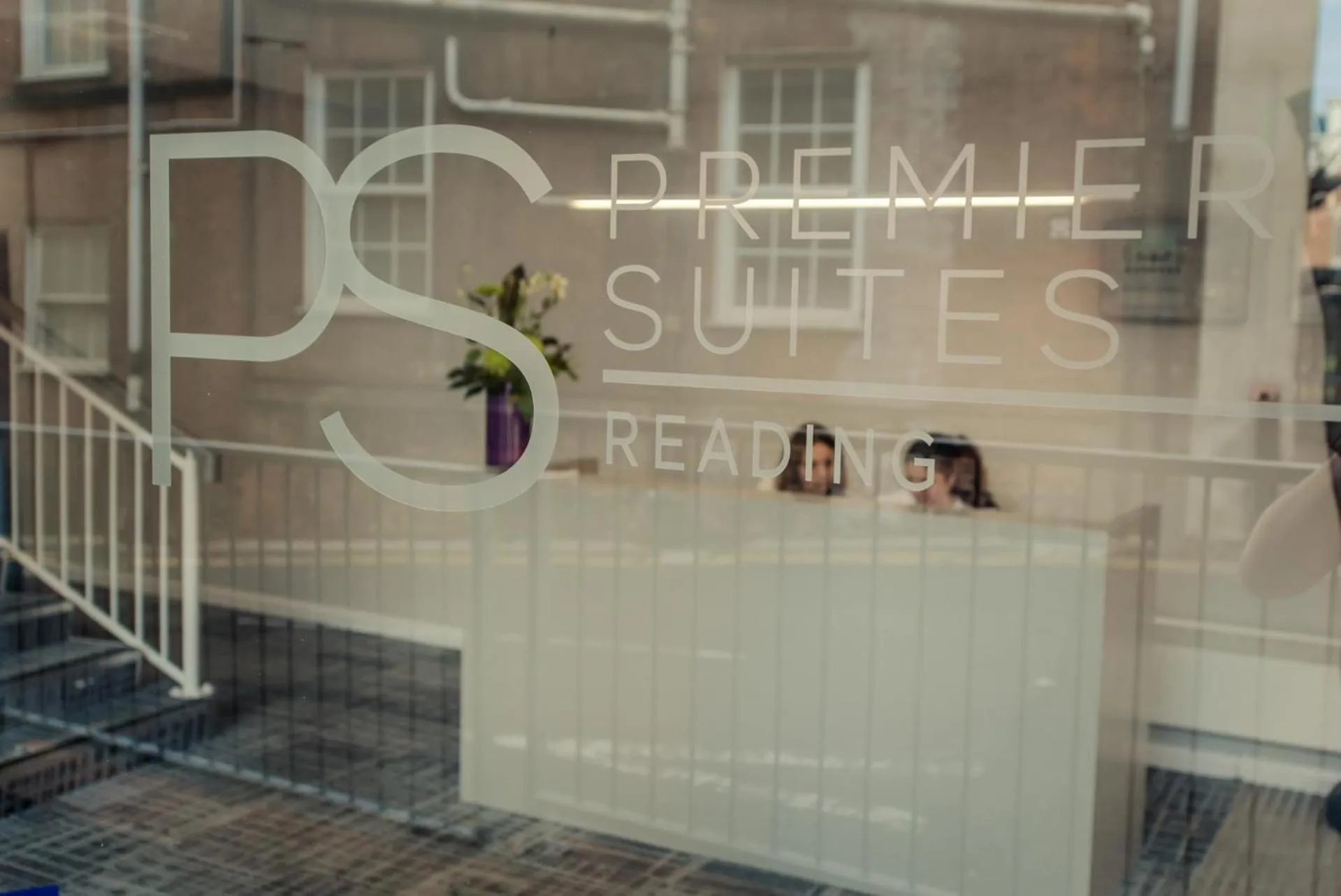 Property building in PREMIER SUITES Reading