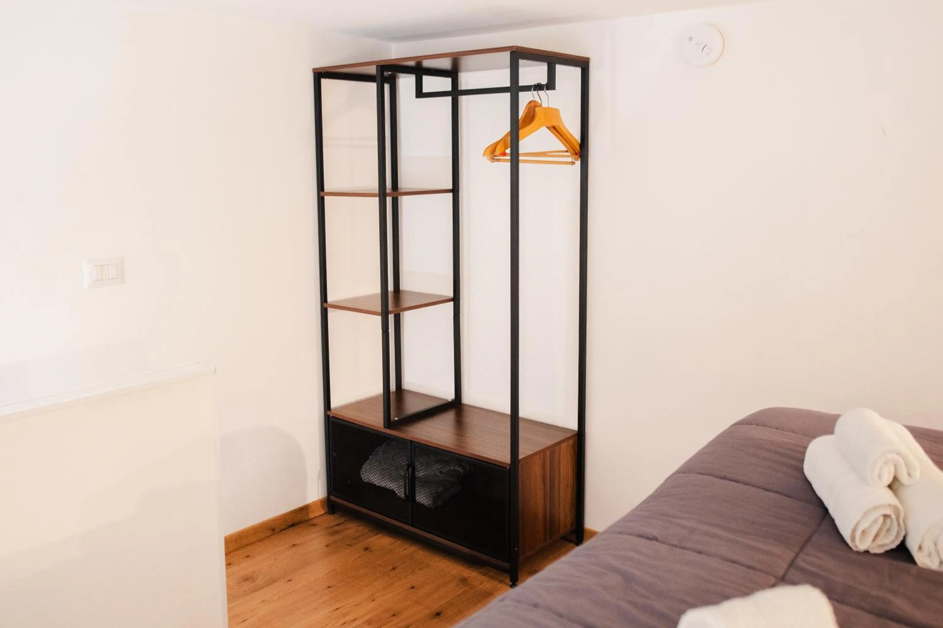 wardrobe, Bed in Ale & Tizy House