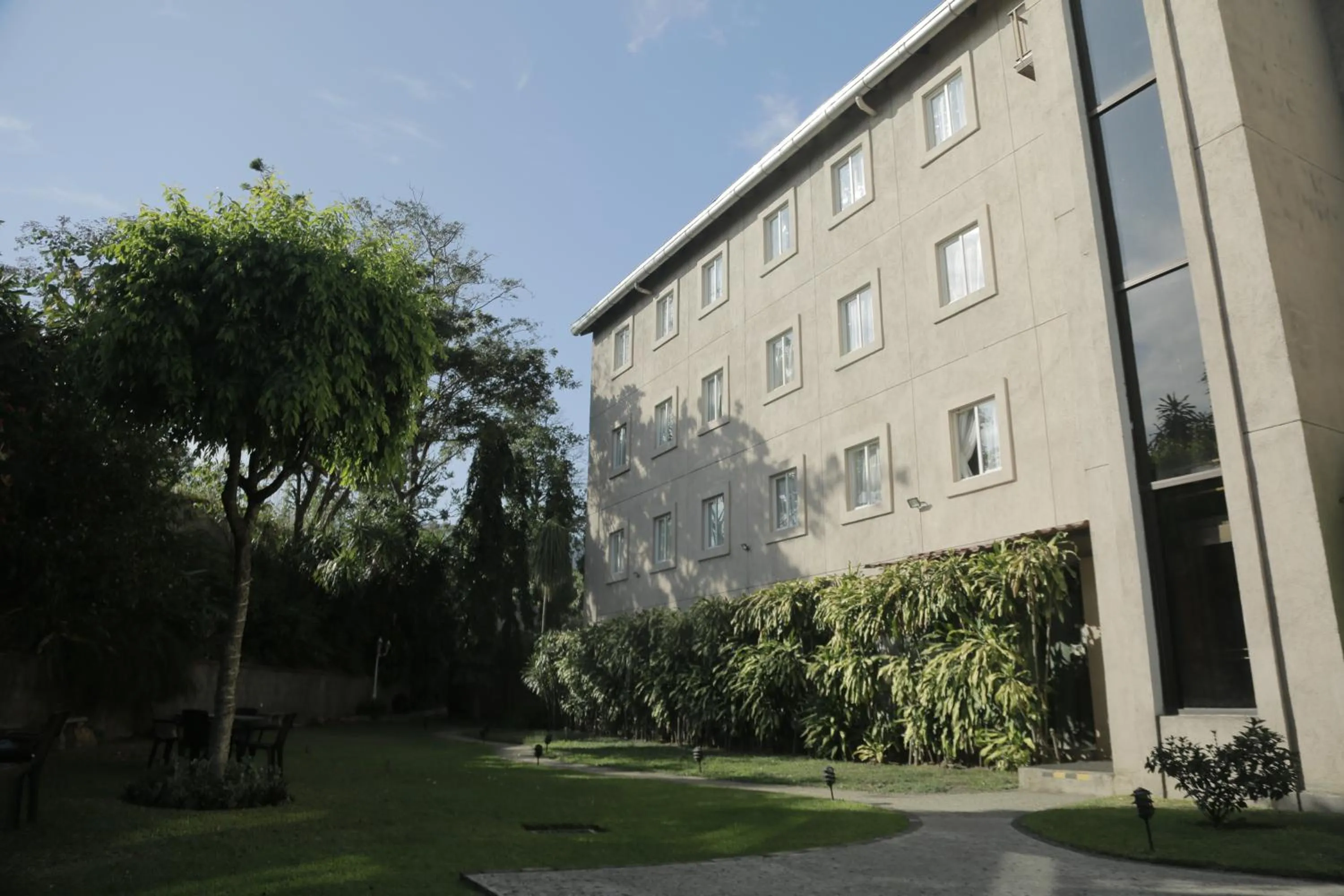 Property building in Hotel Gardenia Inn