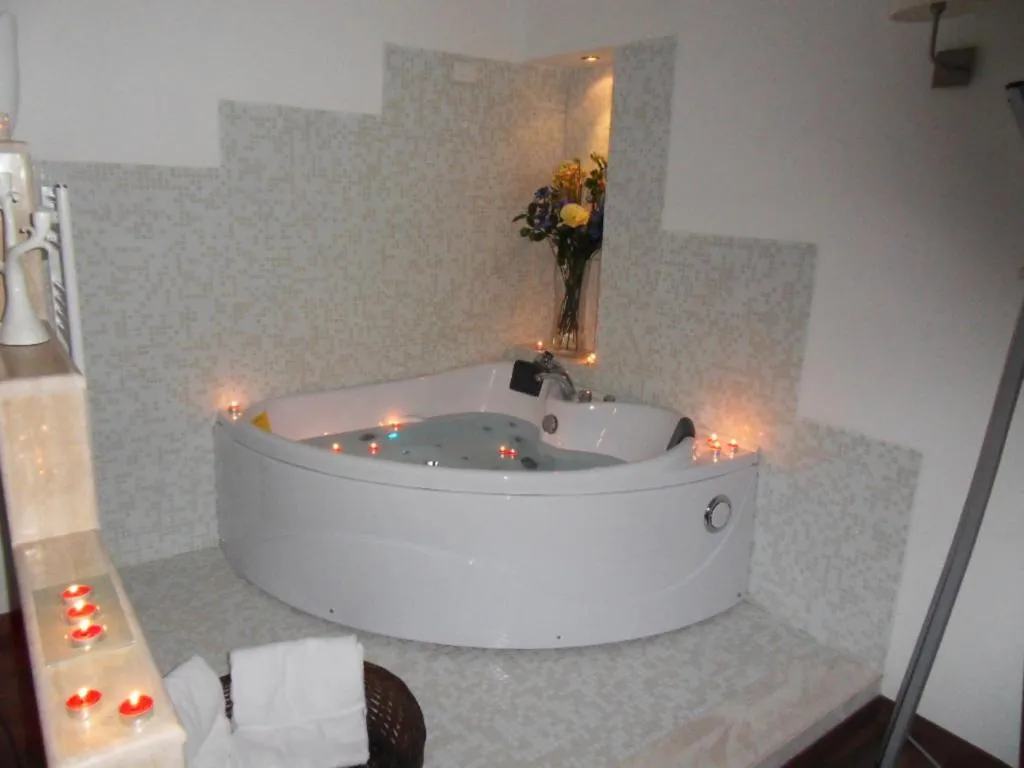 Bathroom in Hotel Il Casale