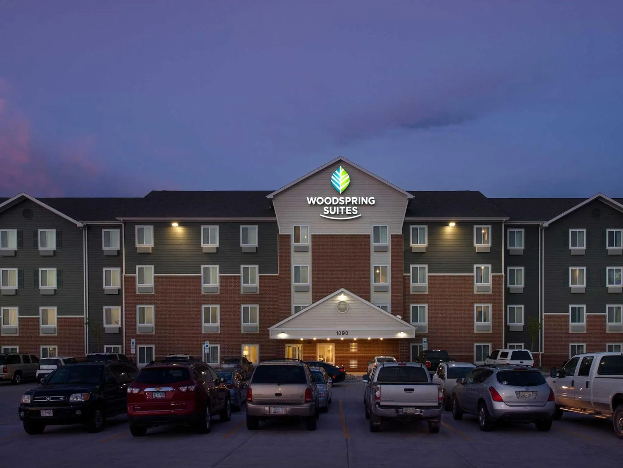 Facade/entrance in WoodSpring Suites Fargo North Near NDSU