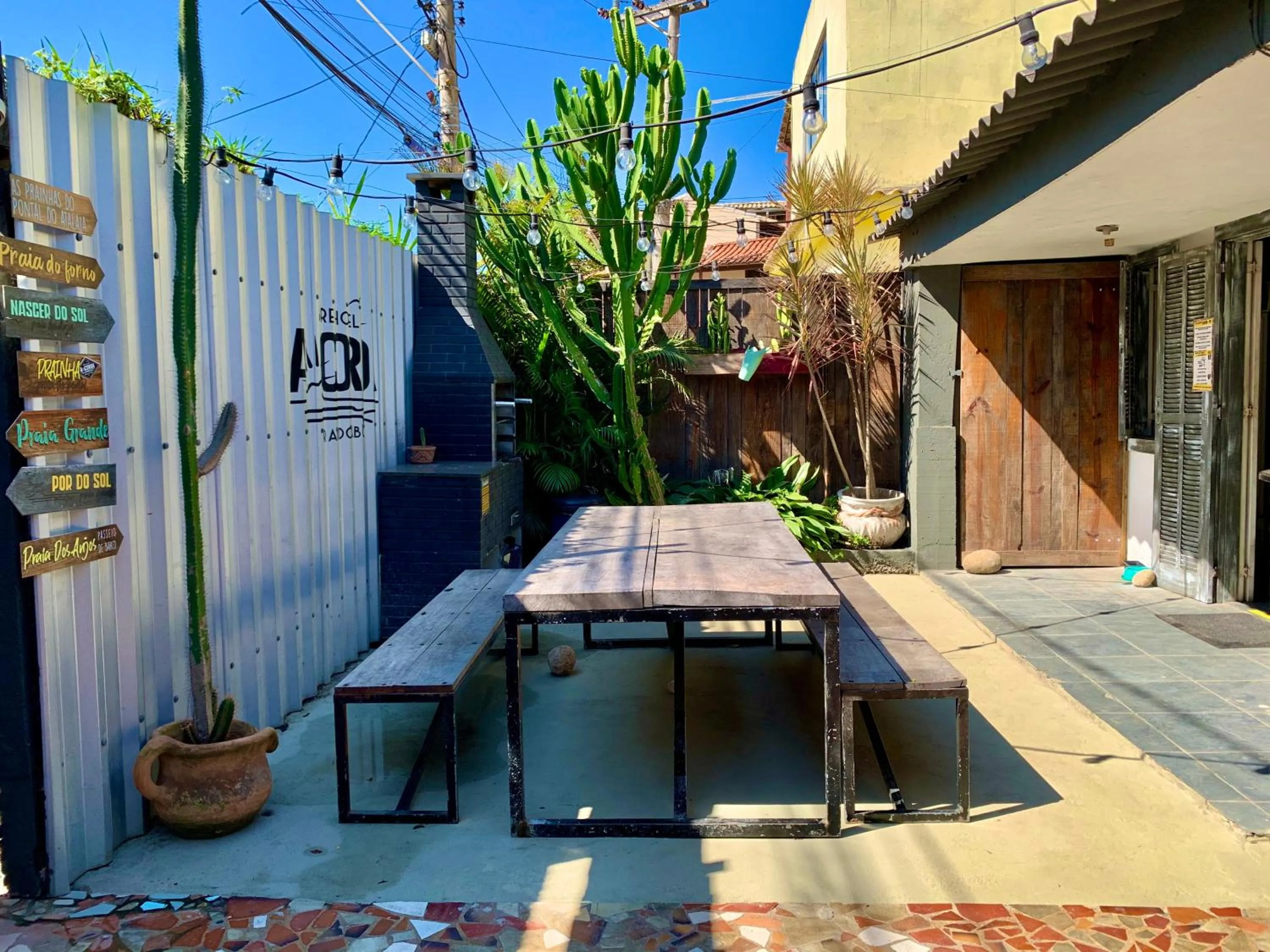 BBQ facilities in A Coroa Hostel & Pousada