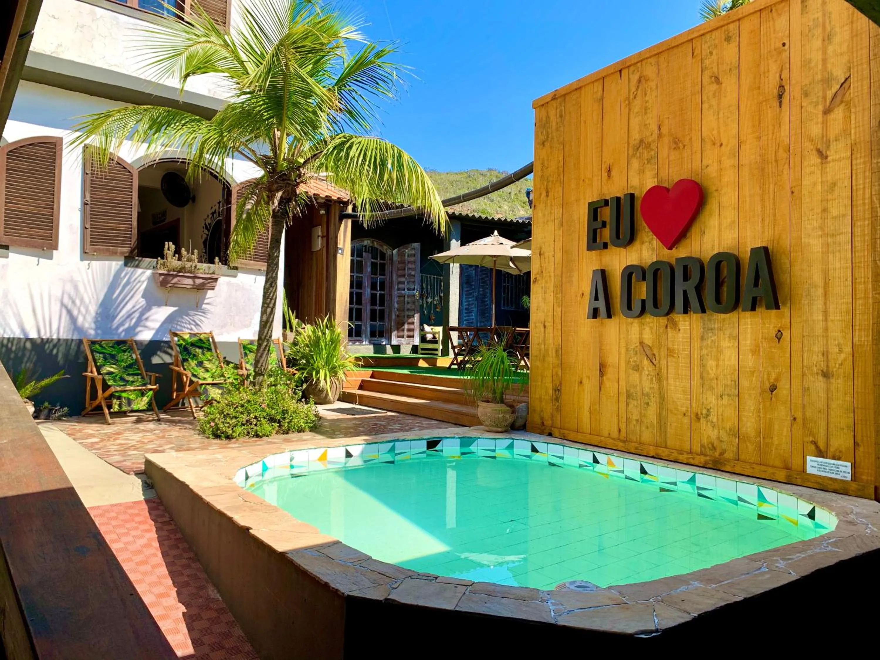 Swimming pool in A Coroa Hostel & Pousada