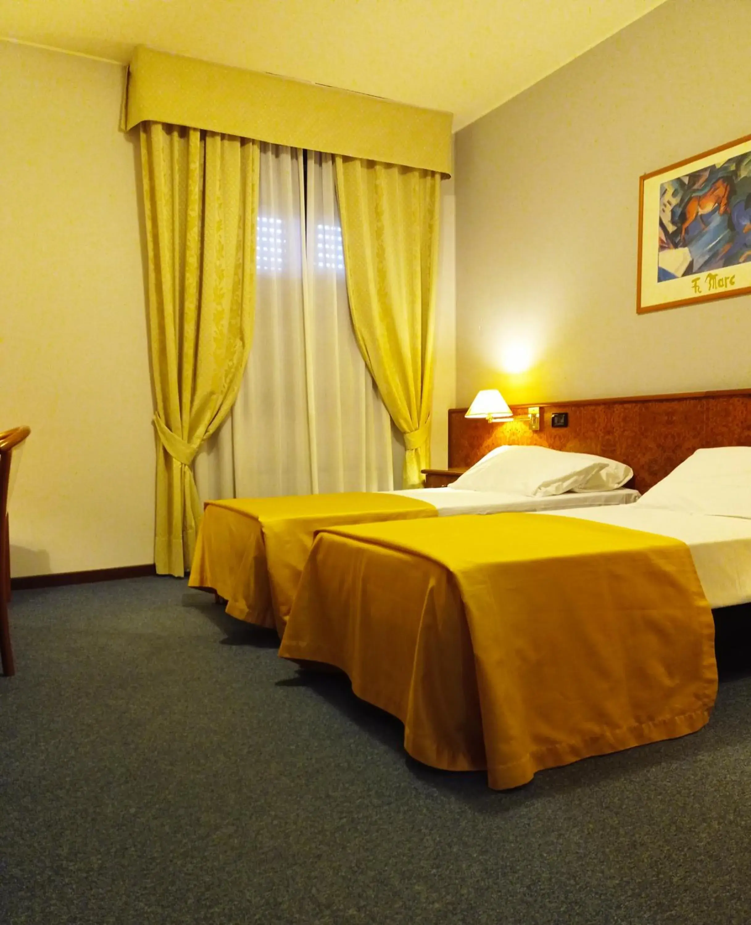 Twin Room in Hotel Motel Europa Twin Room in Hotel Motel Europa