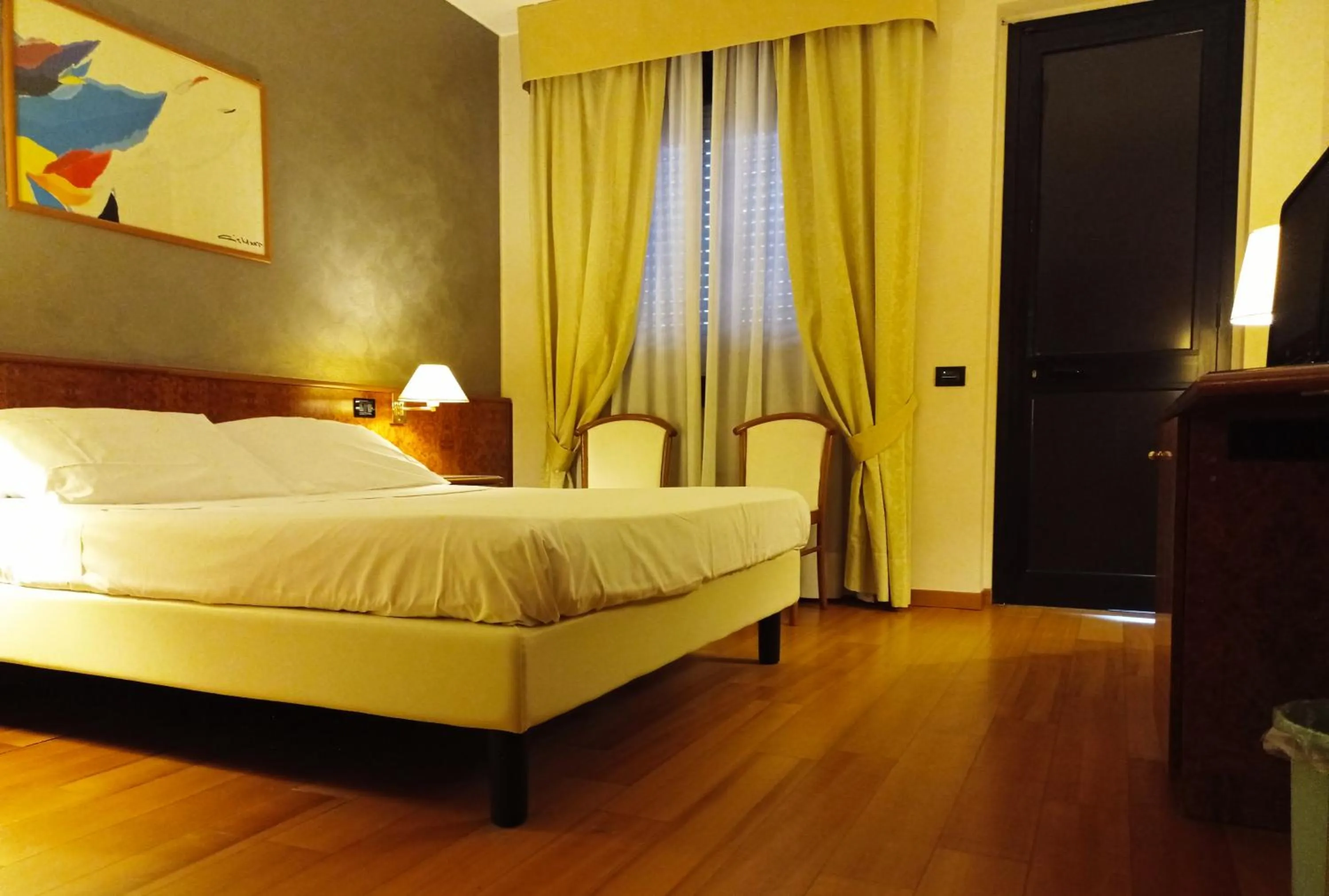 Bed in Hotel Motel Europa