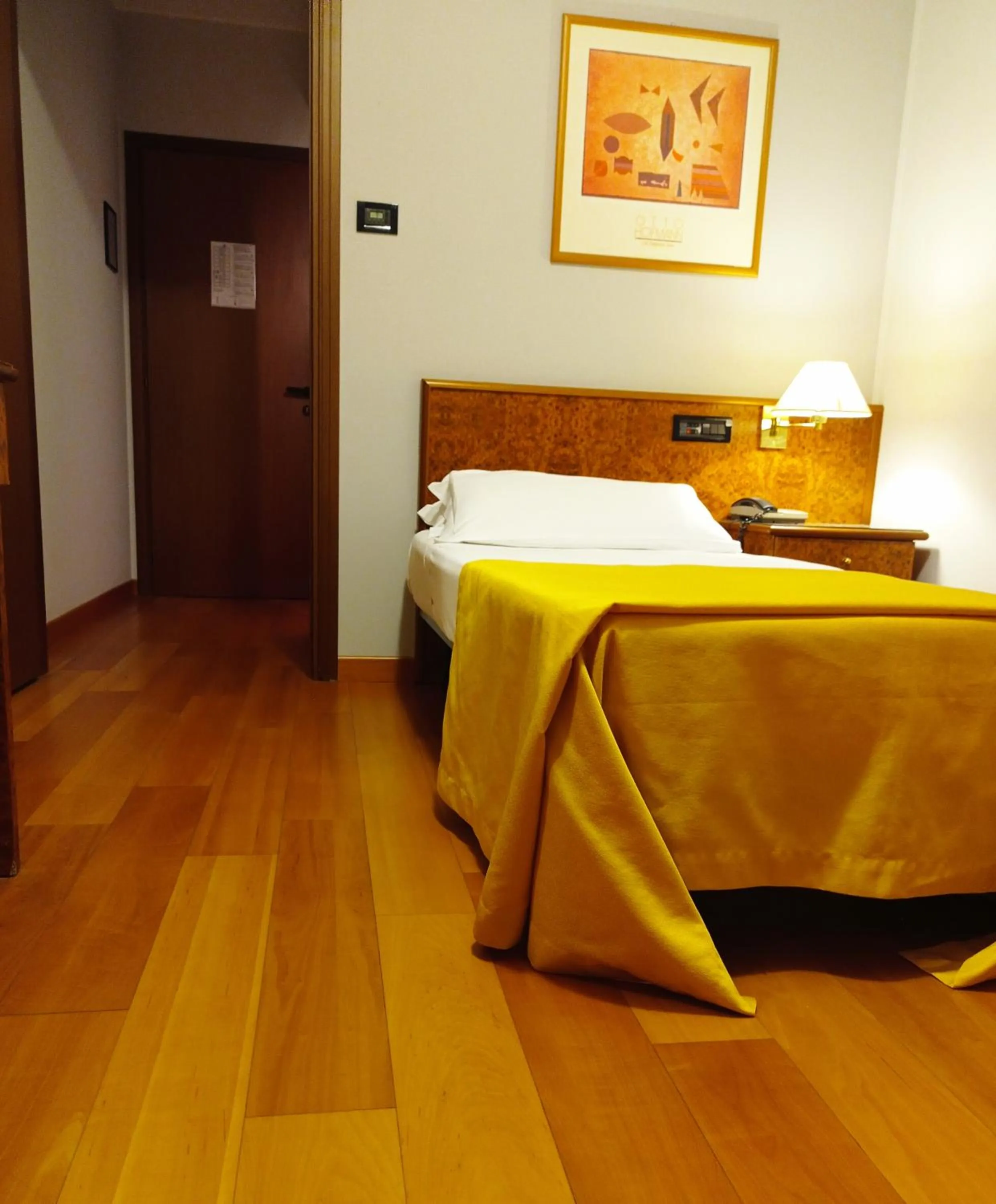 Bed in Hotel Motel Europa