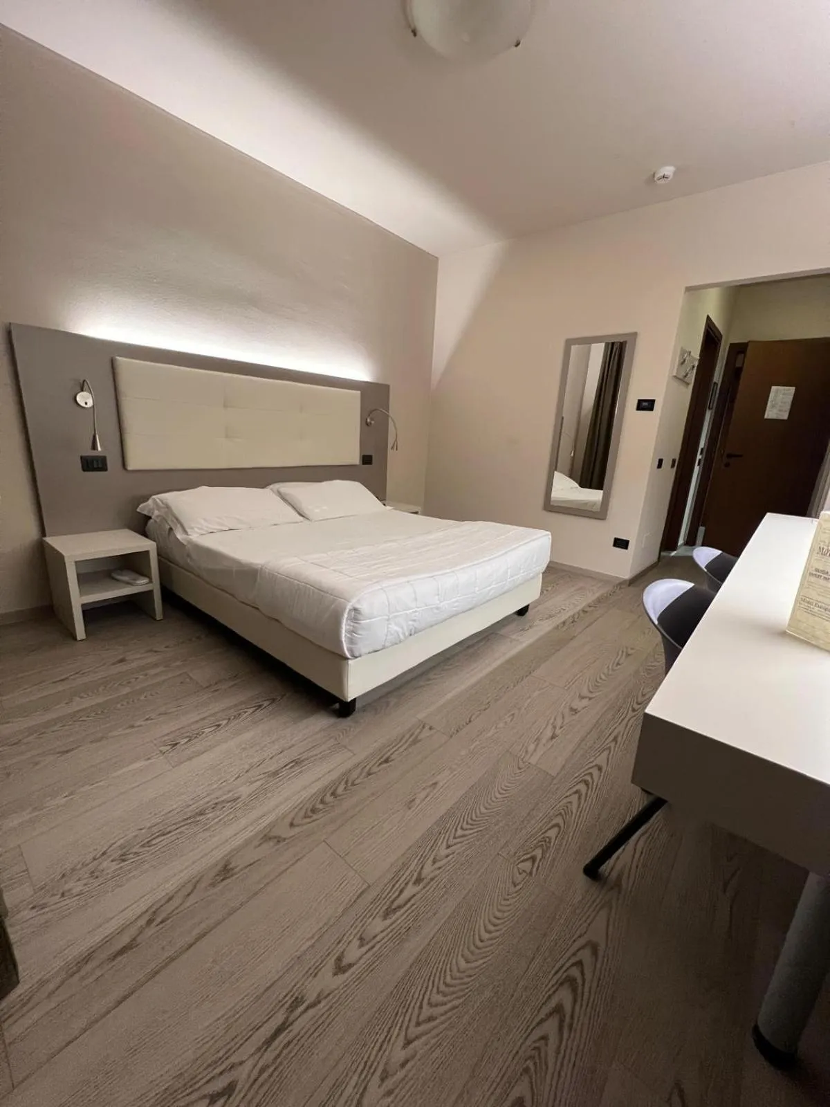 Bed in Hotel Motel Europa