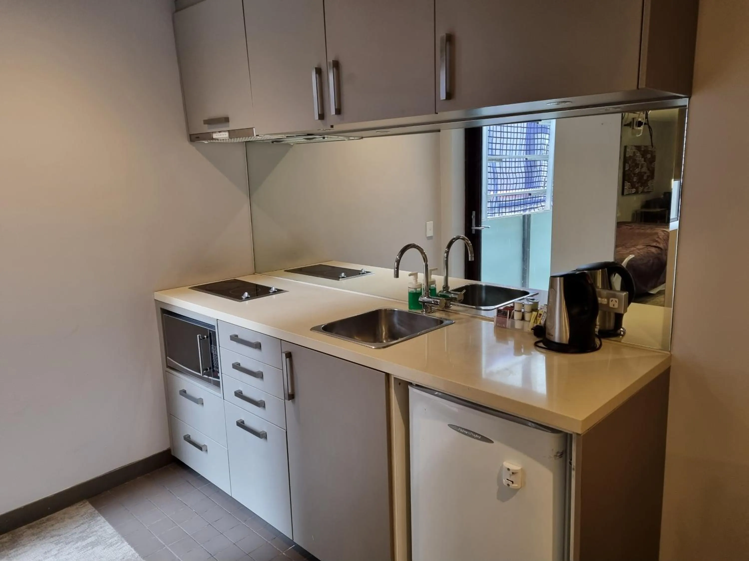 Kitchen or kitchenette in Melbourne ViVo