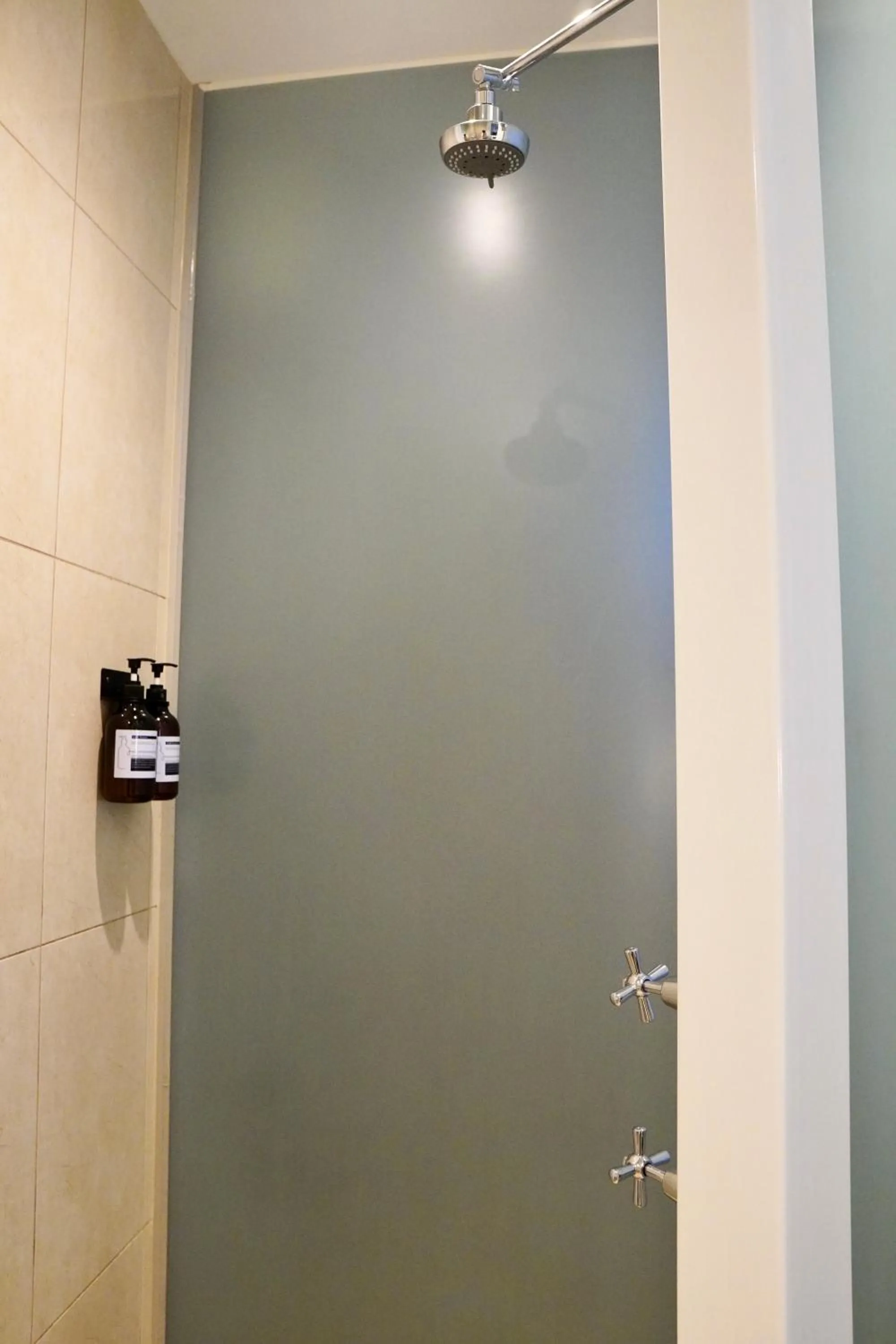 Shower in Melbourne ViVo