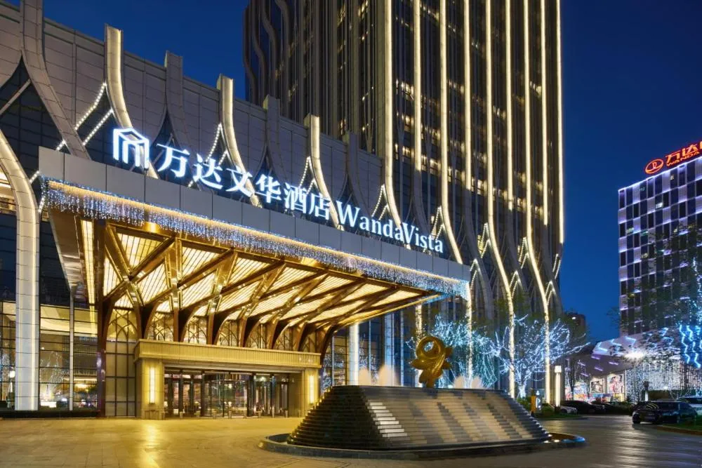 Property building in Wanda Vista Hotel Urumqi