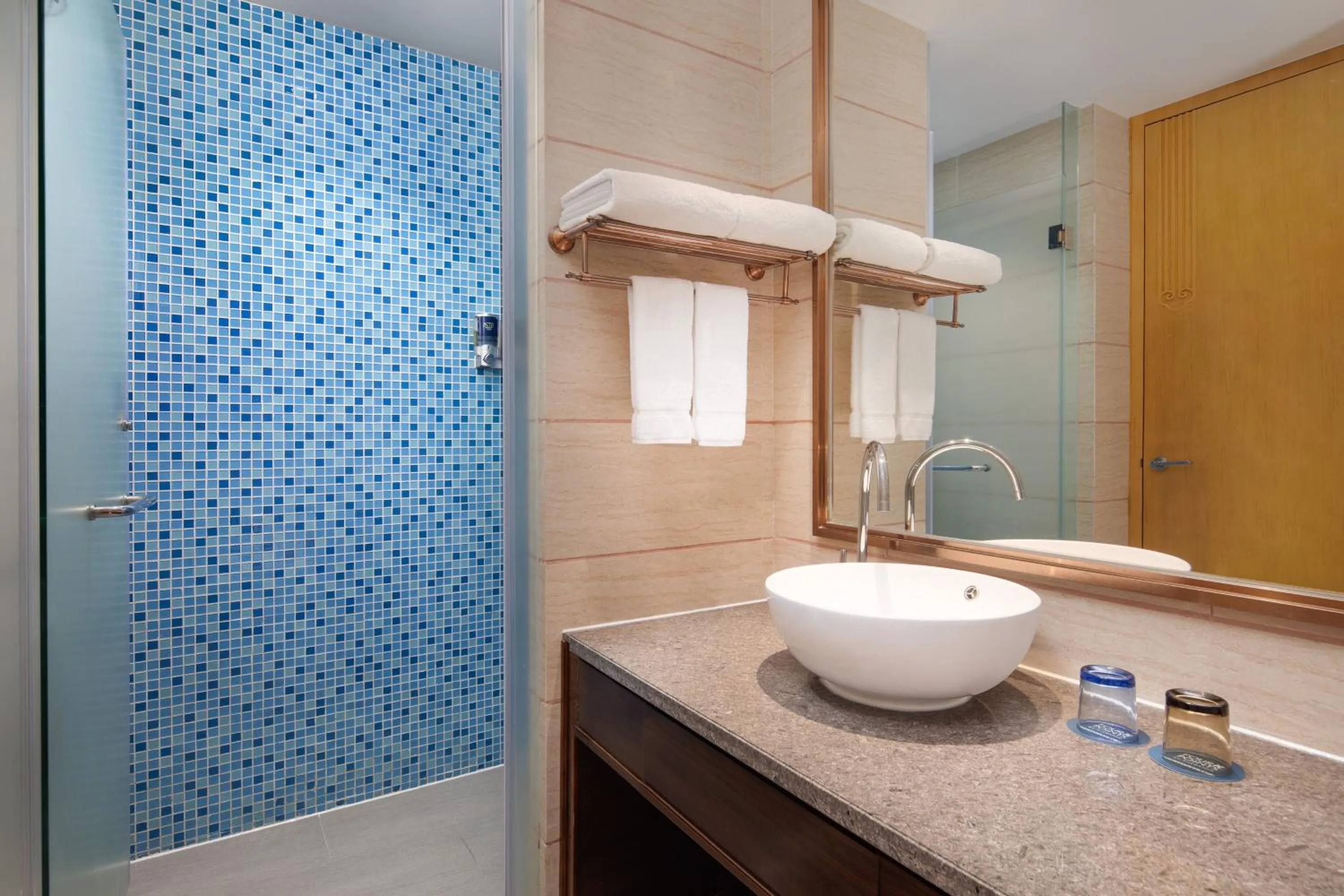 Bathroom in Four Points by Sheraton Heyuan Resort