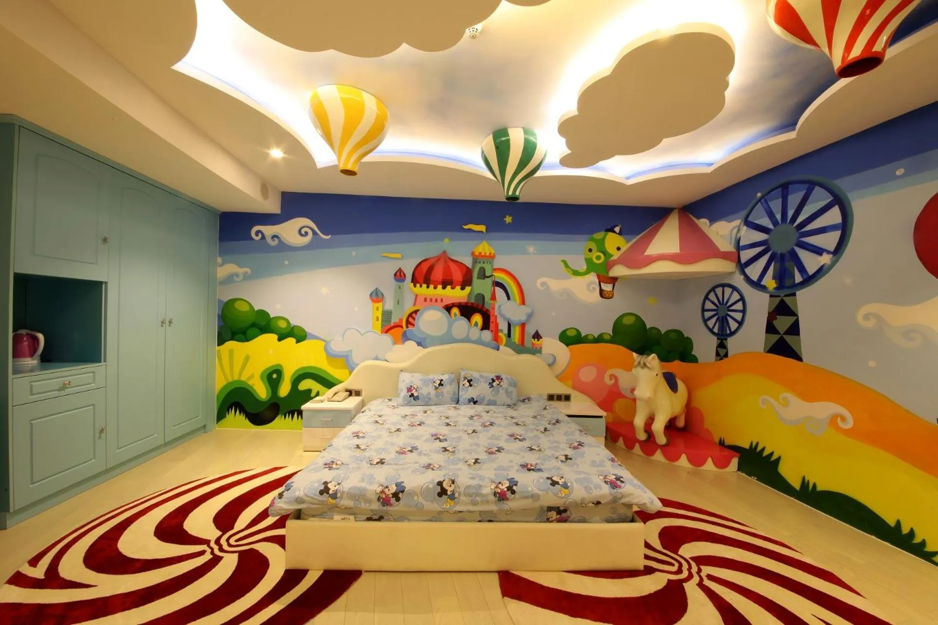 Photo of the whole room, Bed in Four Points by Sheraton Heyuan Resort