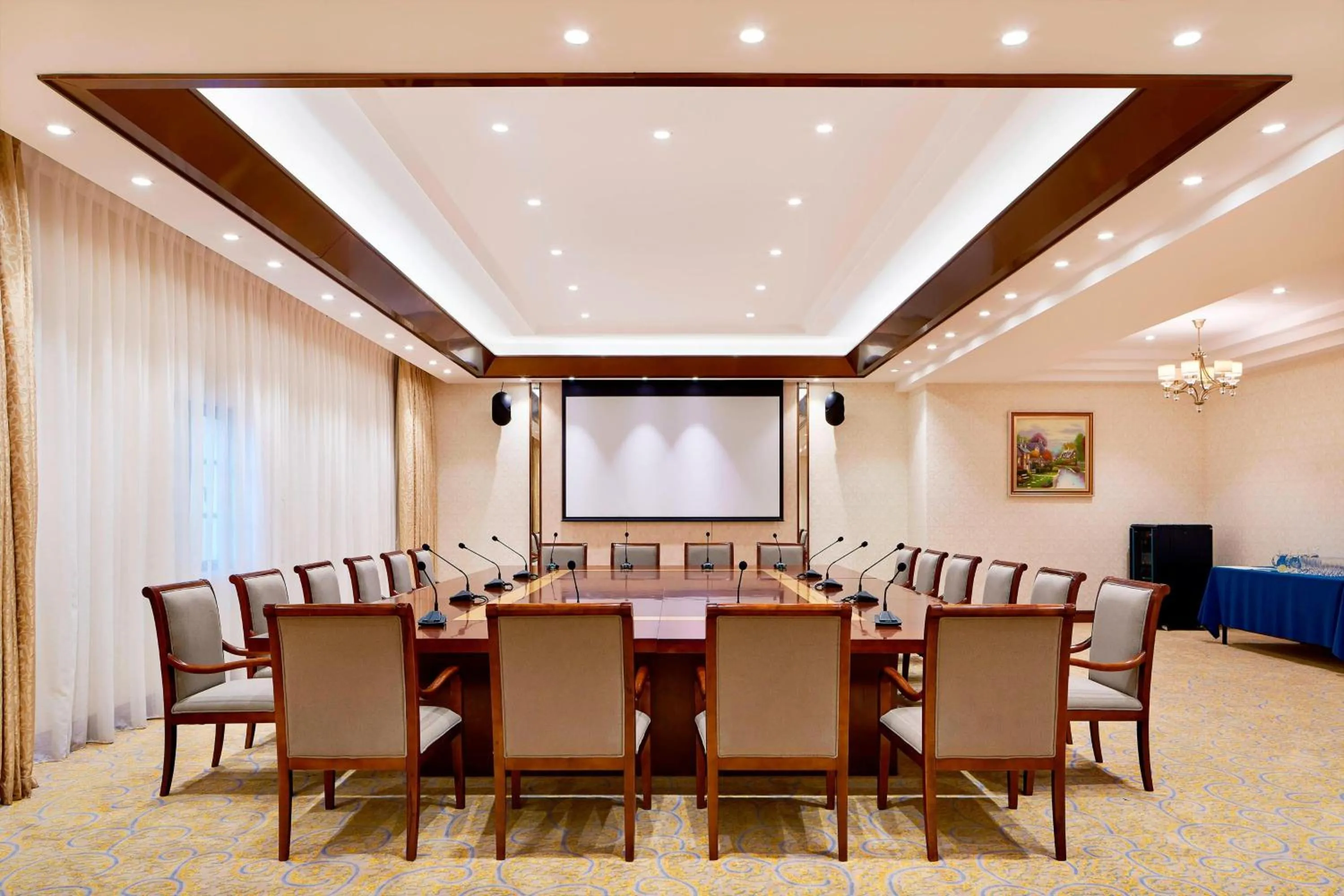 Meeting/conference room in Four Points by Sheraton Heyuan Resort