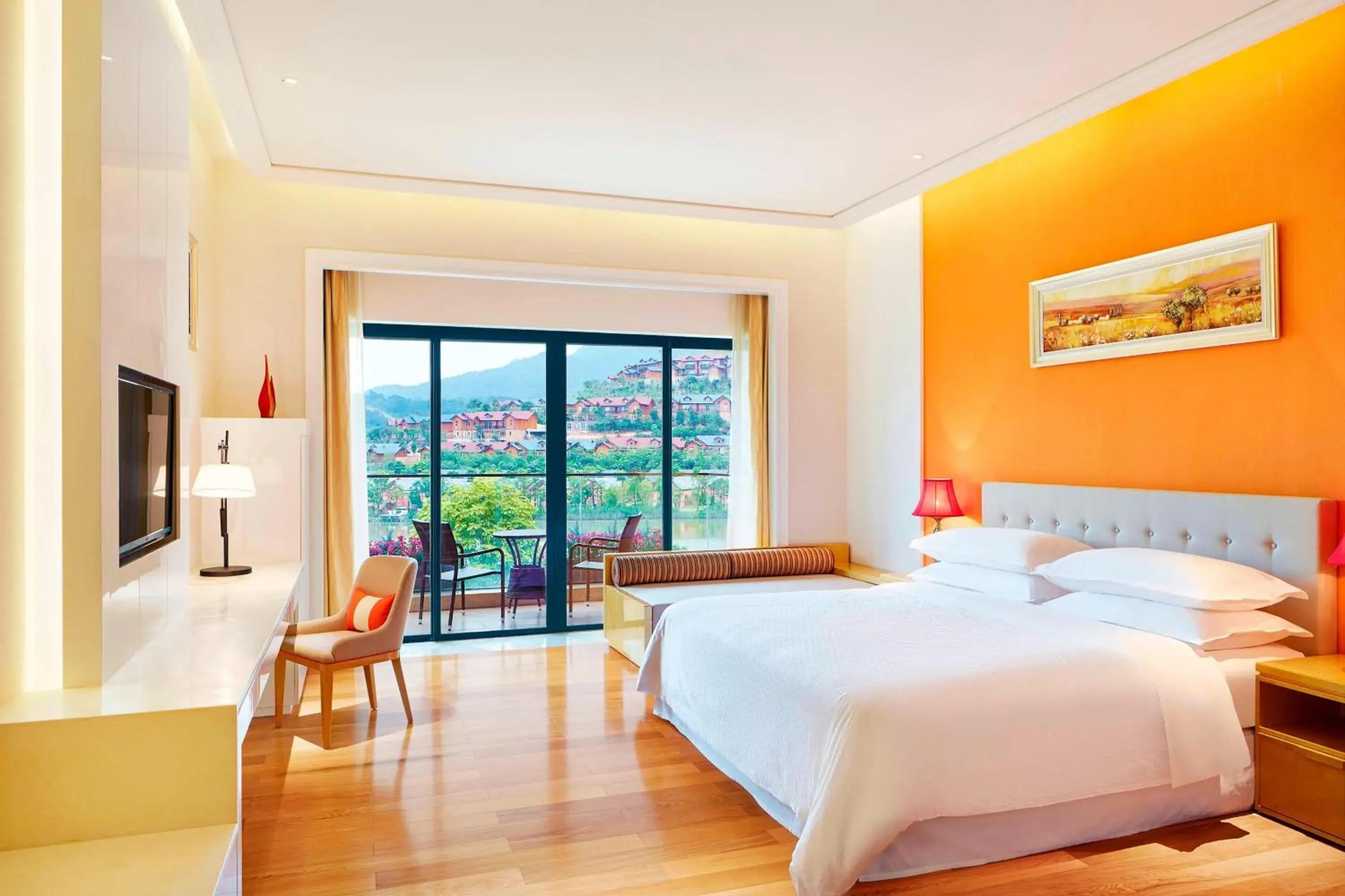 Deluxe Lake View, Guest room, 1 King, Lake view in Four Points by Sheraton Heyuan Resort Deluxe Lake View, Guest room, 1 King, Lake view in Four Points by Sheraton Heyuan Resort