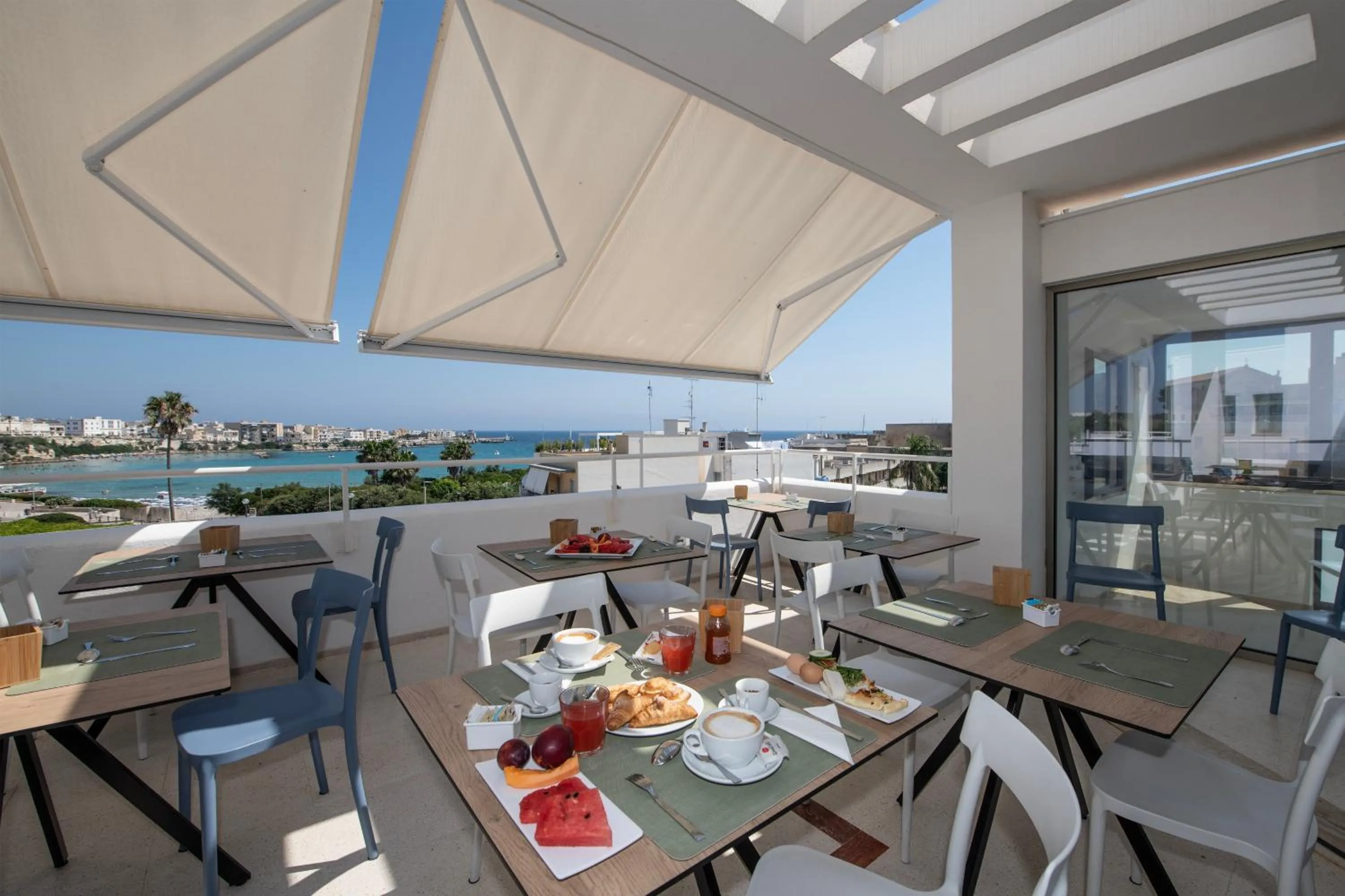 Breakfast in Hotel Albània