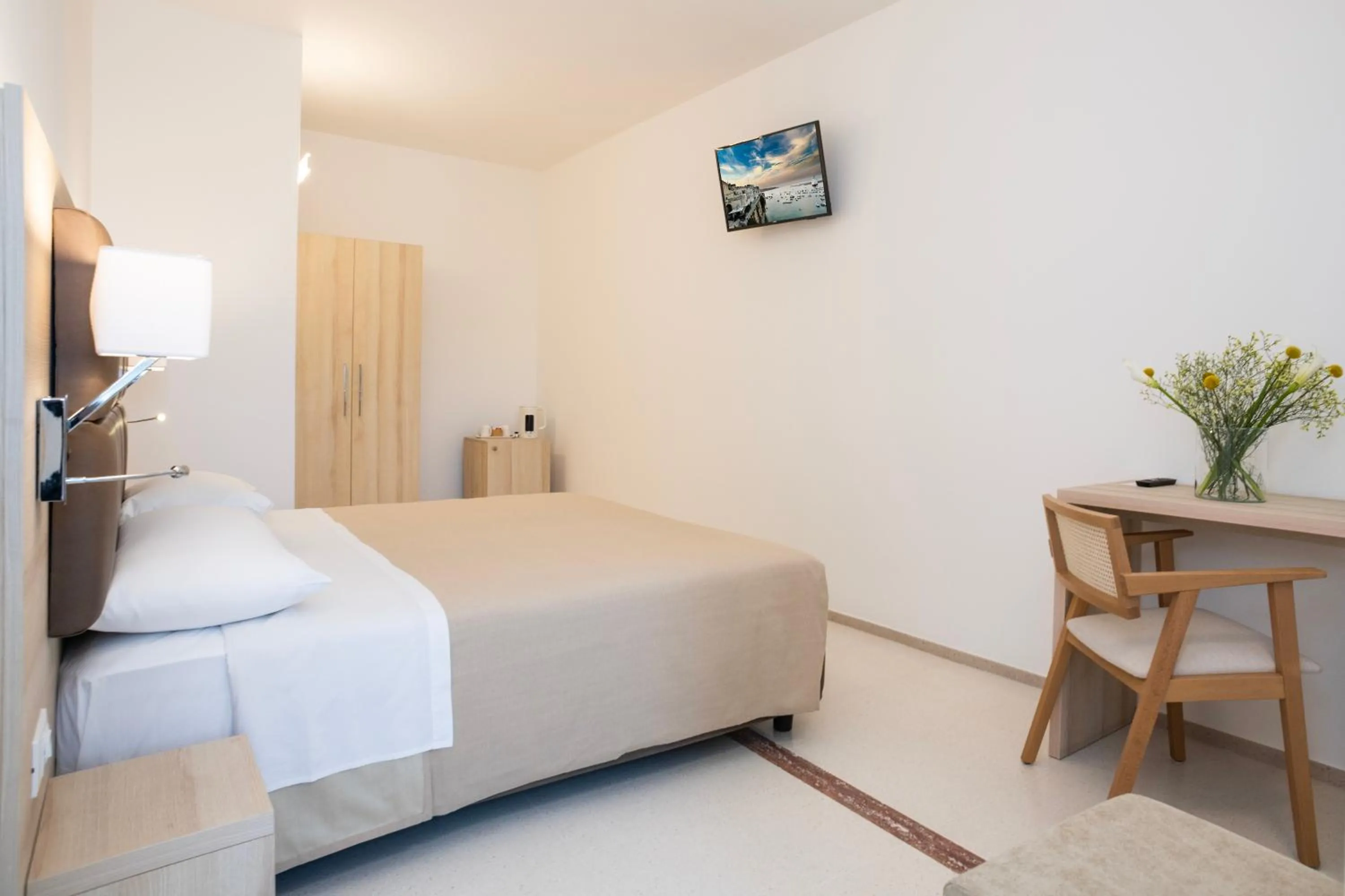 Bed in Hotel Albània