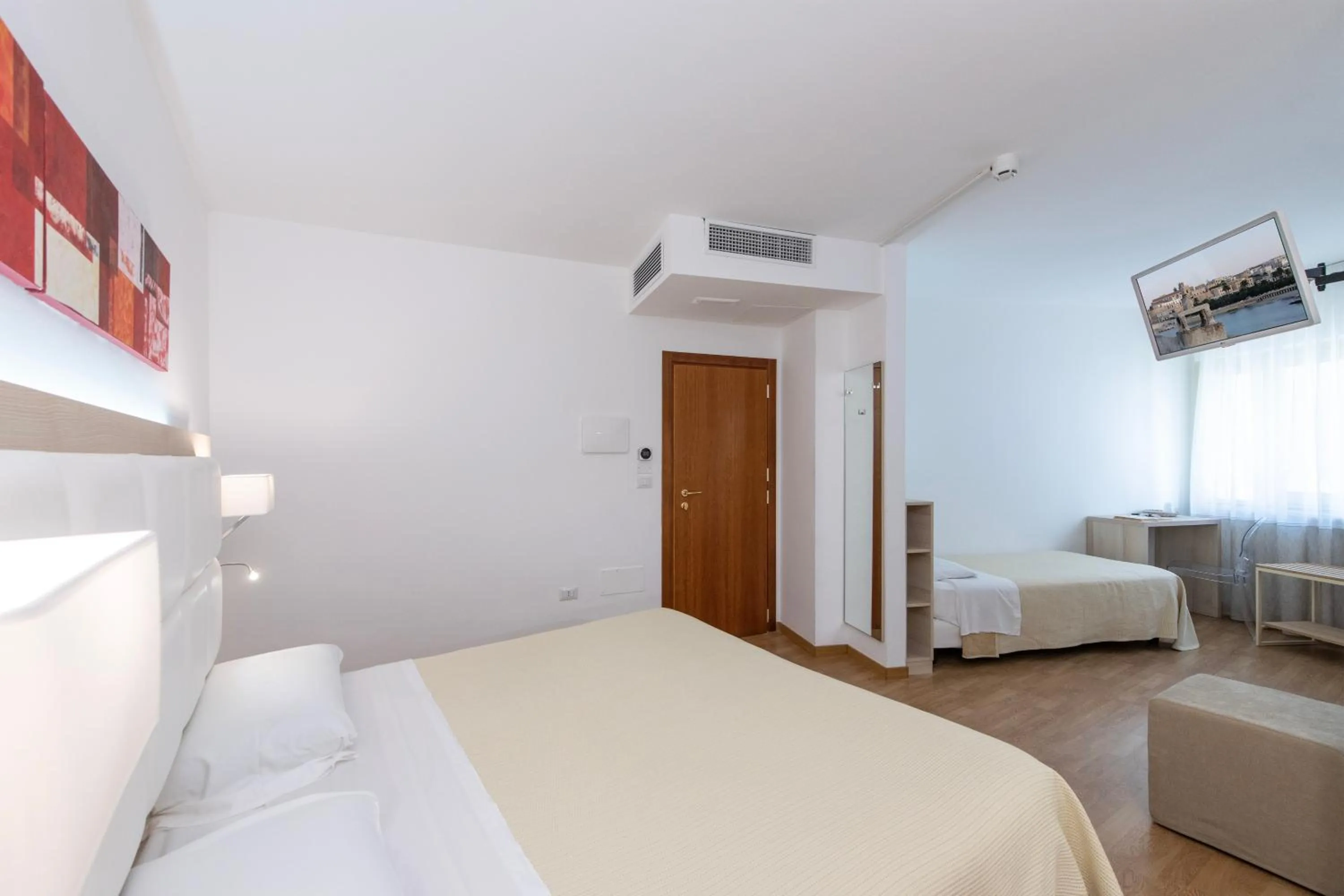 Bed in Hotel Albània