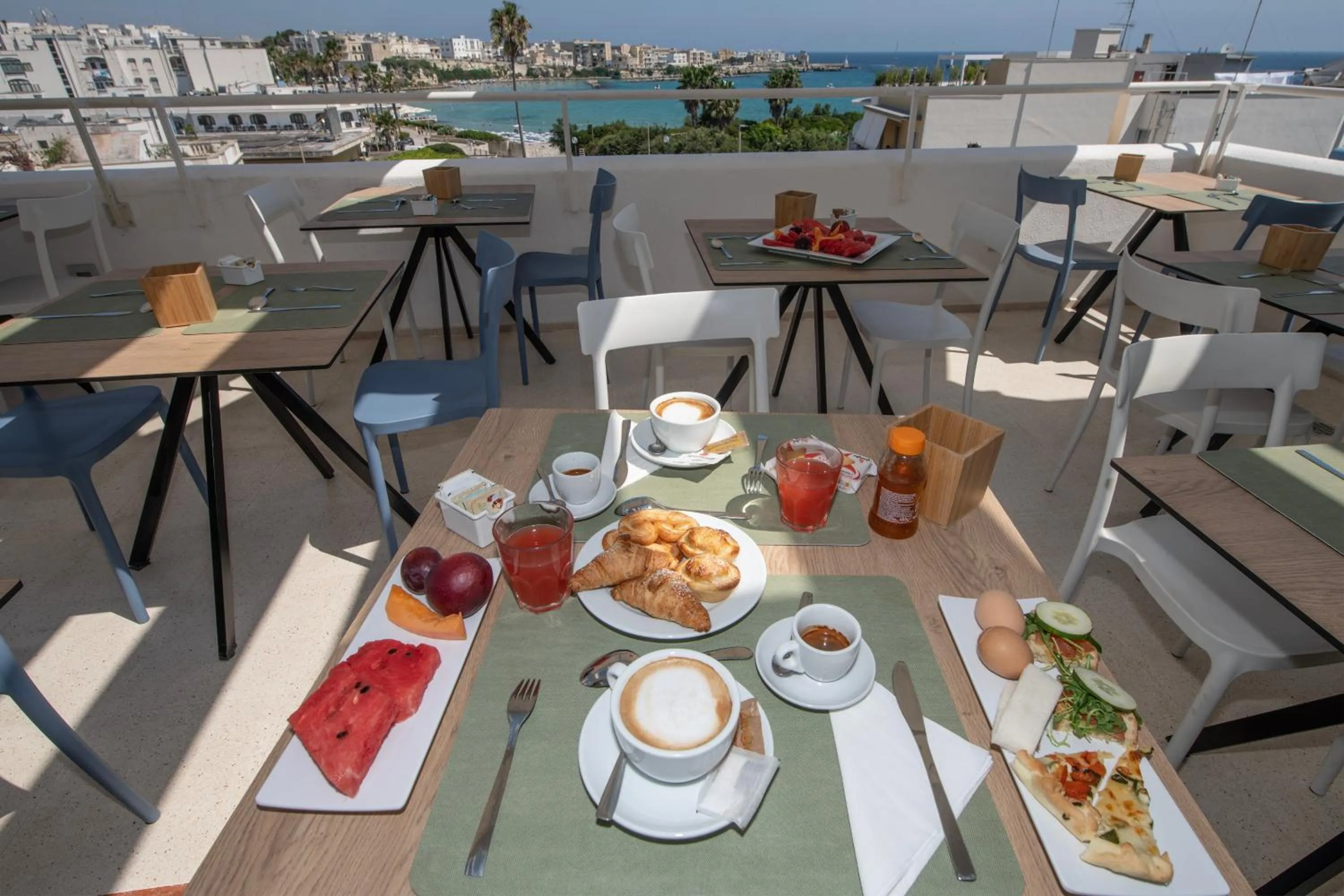 Breakfast in Hotel Albània