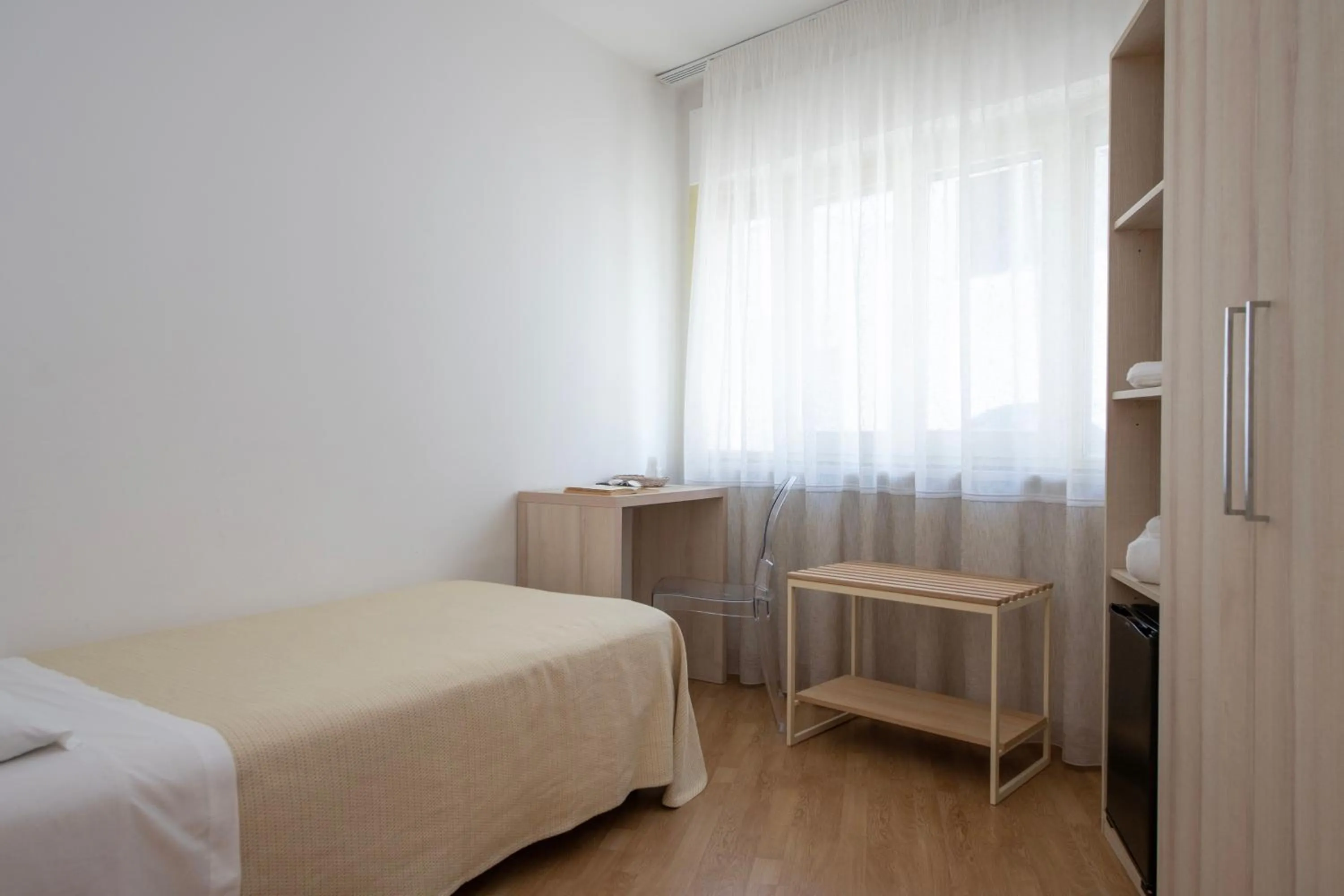 Bed in Hotel Albània