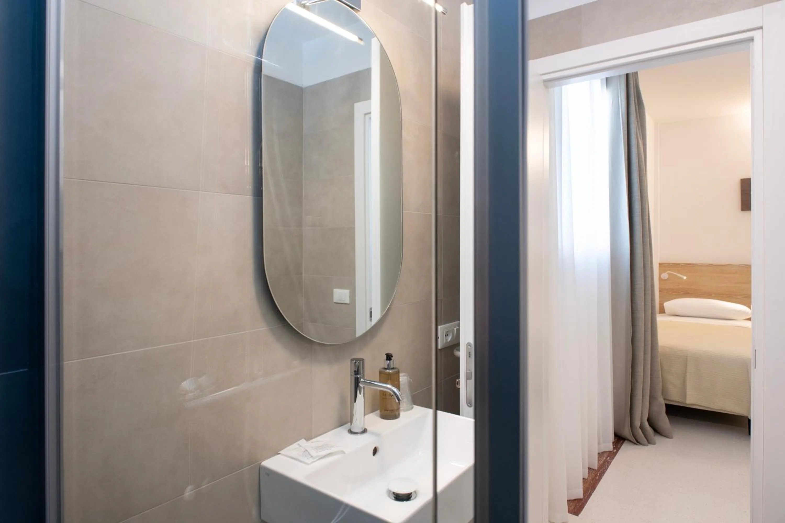 Bed in Hotel Albània