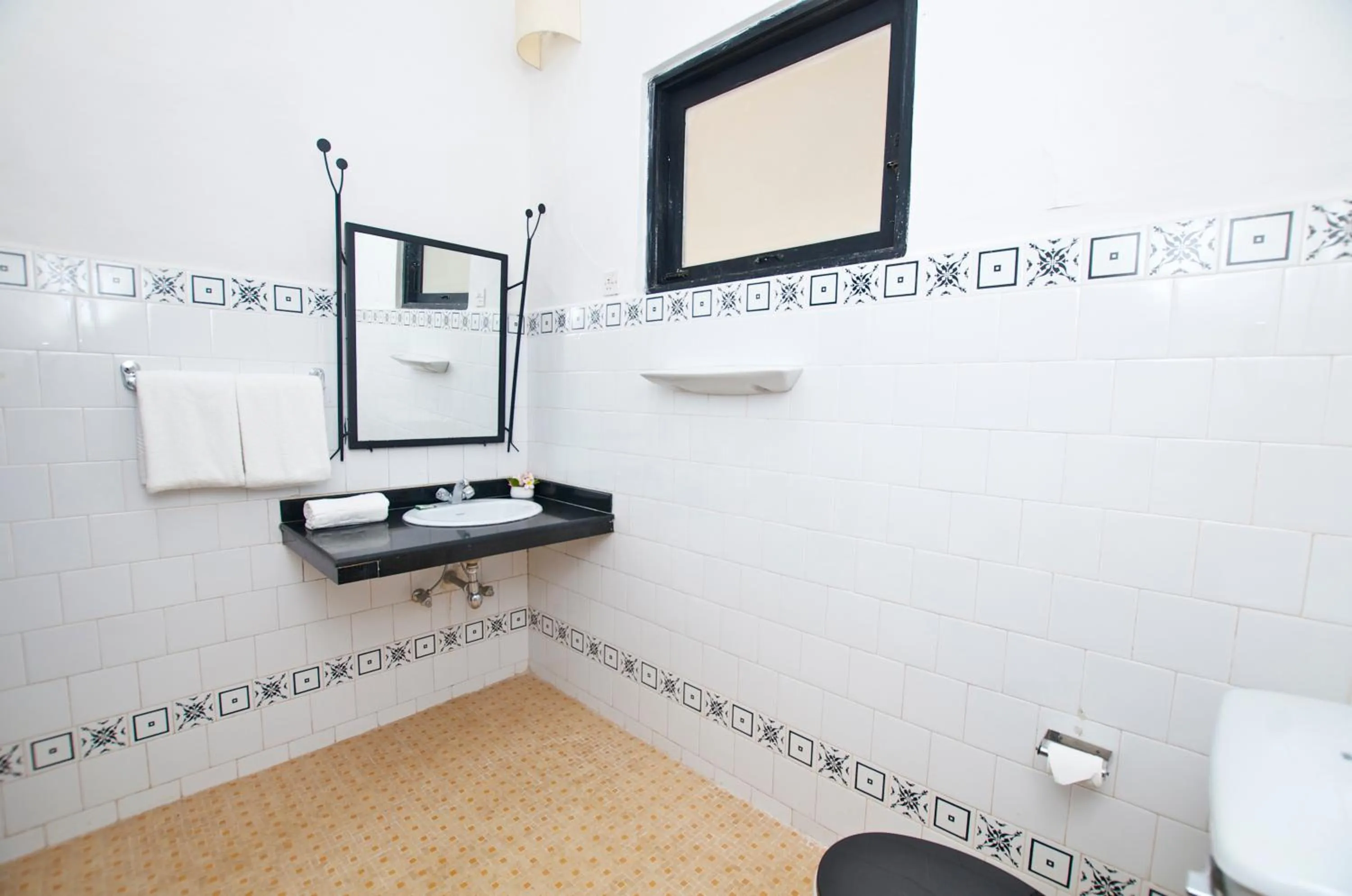 Bathroom in O Pescador an Indy Resort