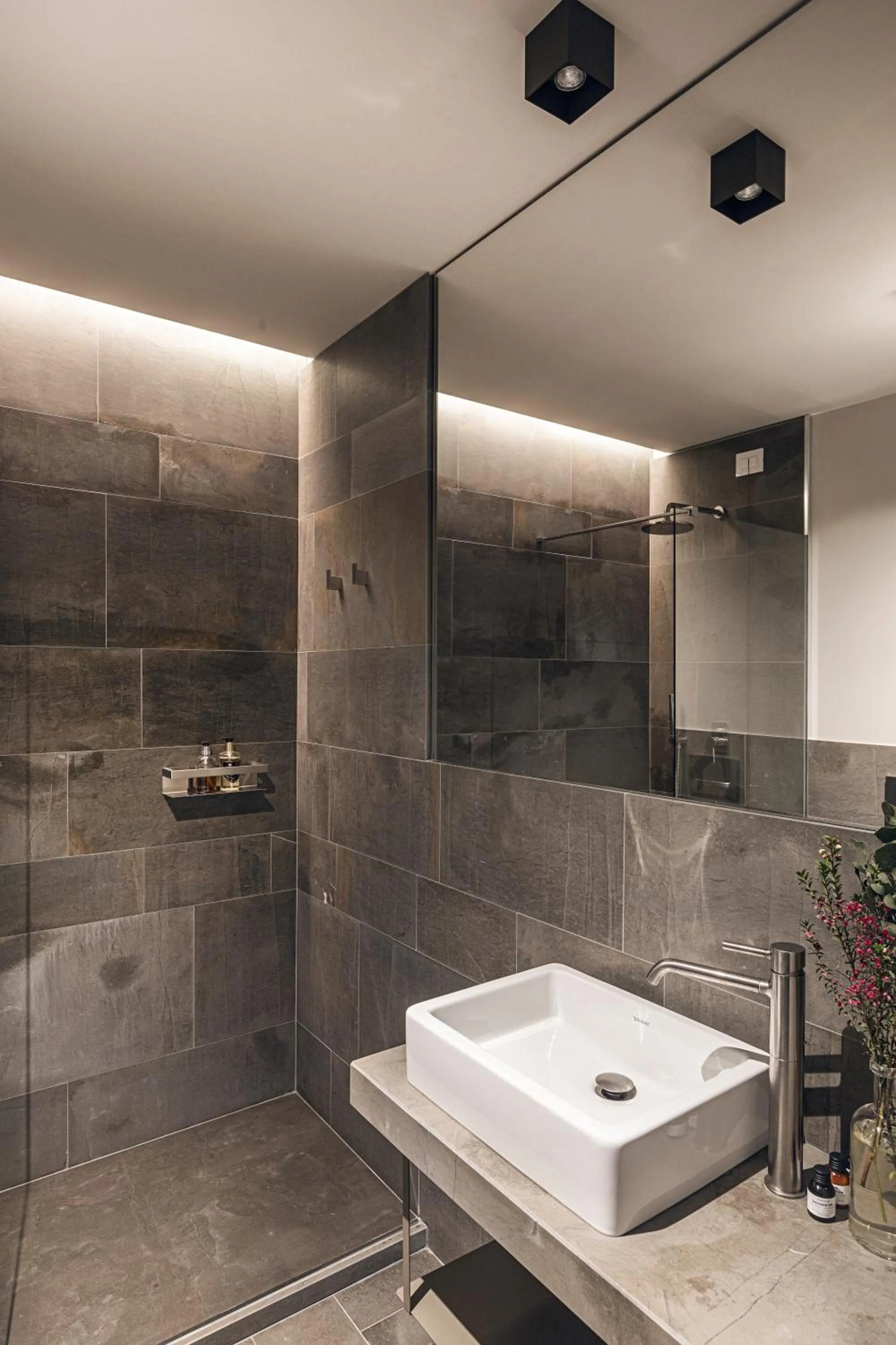 Shower in Hotel Promessi Sposi