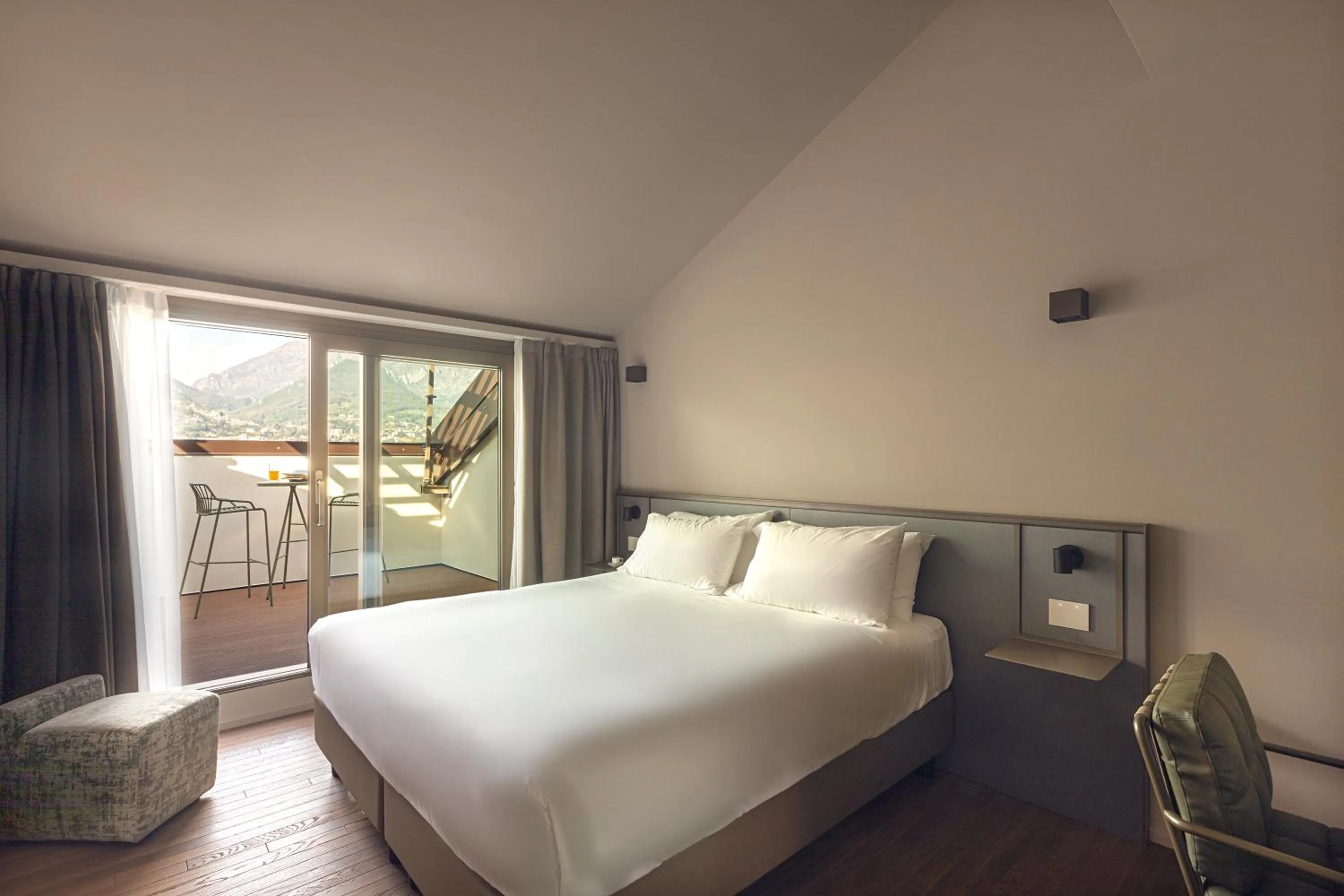 Bed in Hotel Promessi Sposi