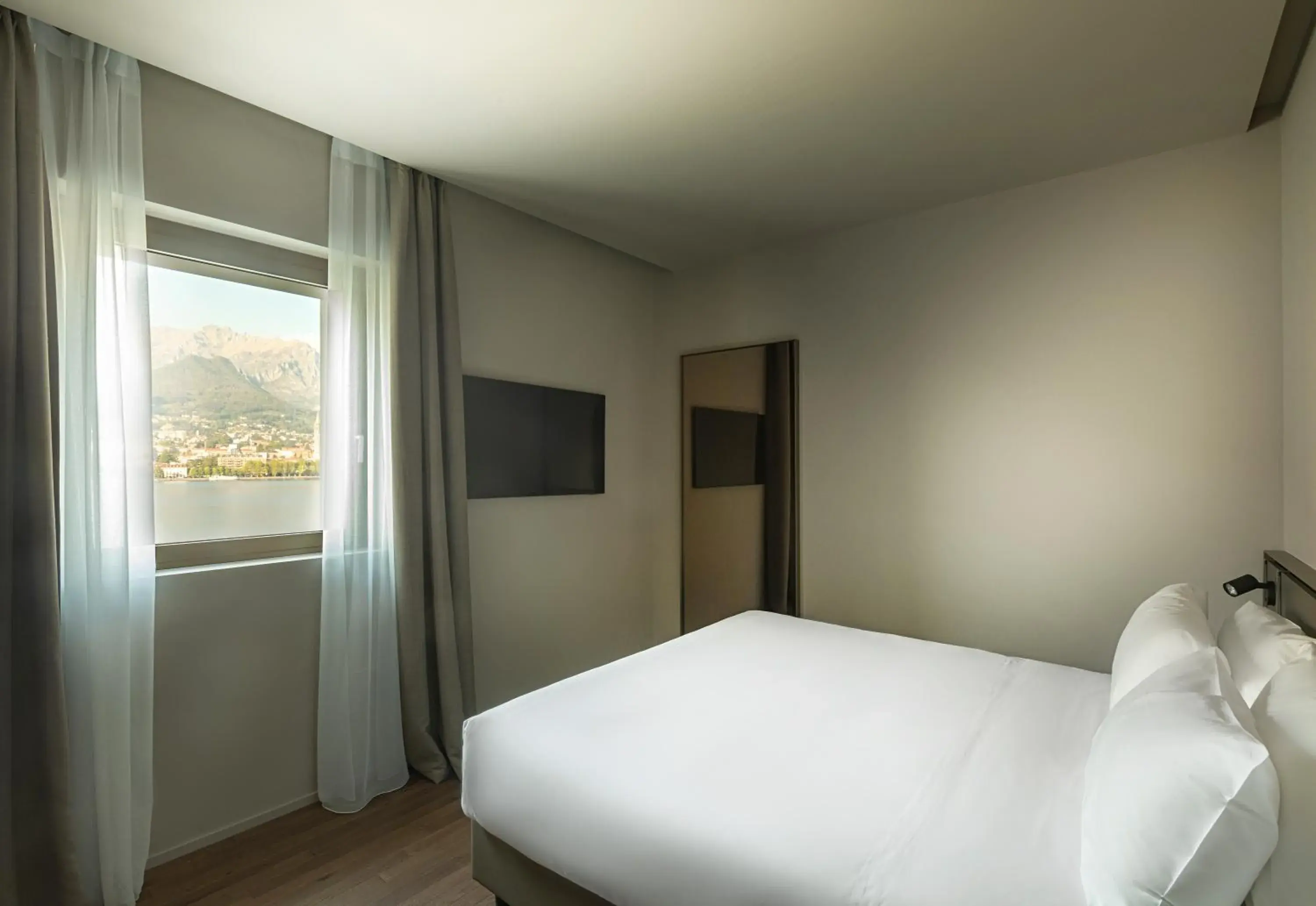 Double or Twin Room with Lake View - single occupancy in Hotel Promessi Sposi Double or Twin Room with Lake View - single occupancy in Hotel Promessi Sposi