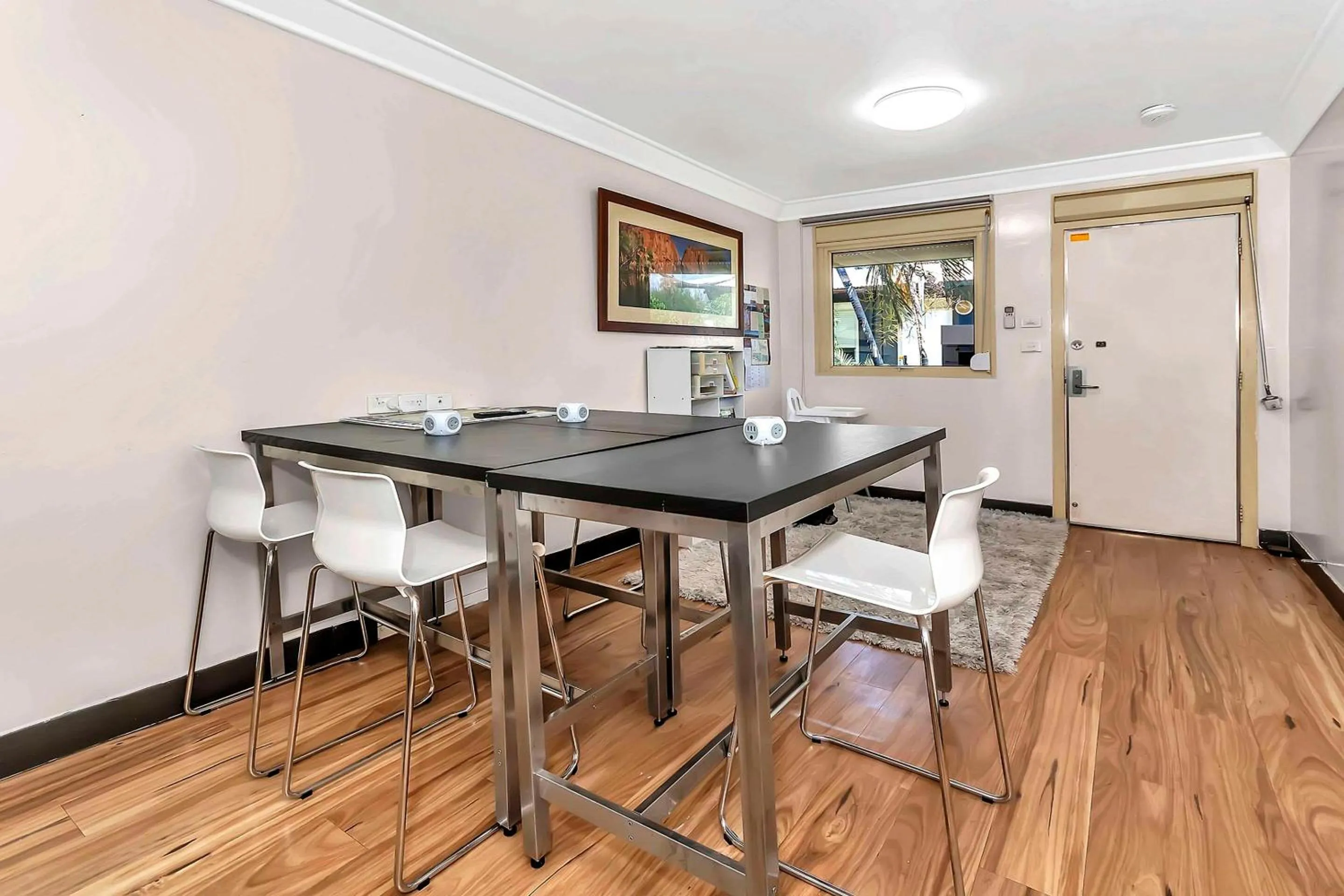 Communal lounge/ TV room in Econo Lodge Karratha