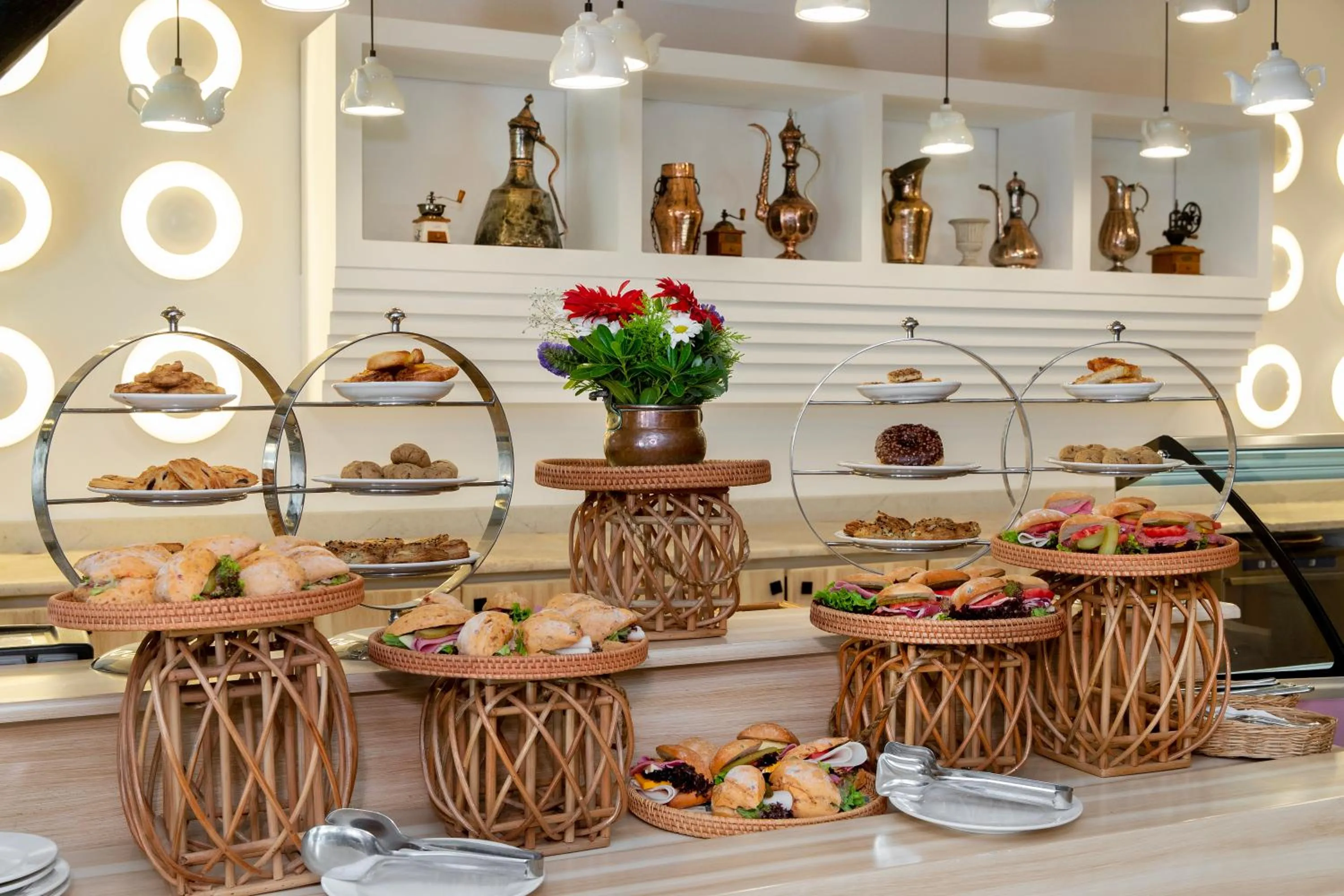 Communal lounge/ TV room in Marti Resort Deluxe Hotel