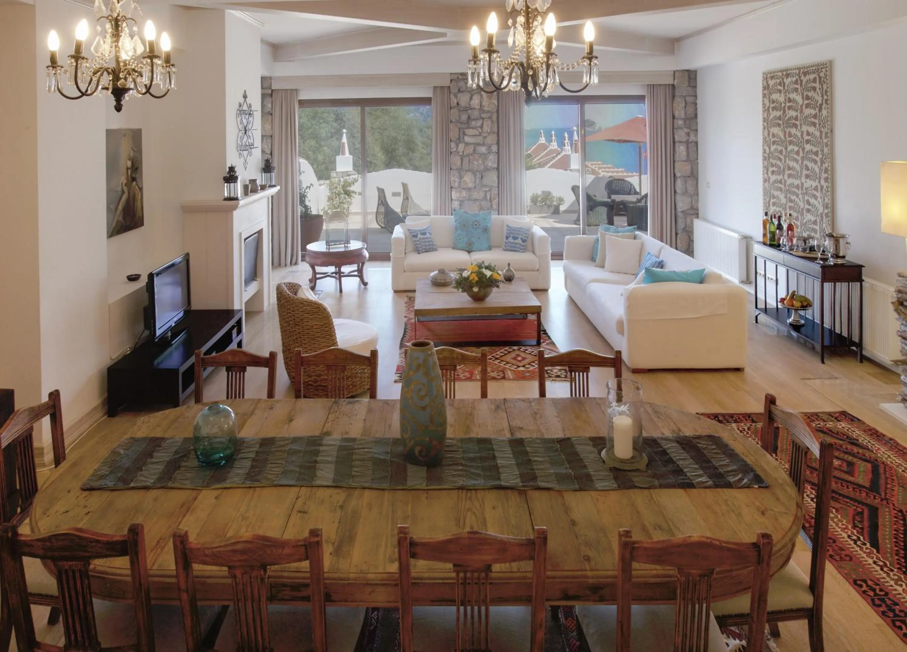 Photo of the whole room in Marti Resort Deluxe Hotel