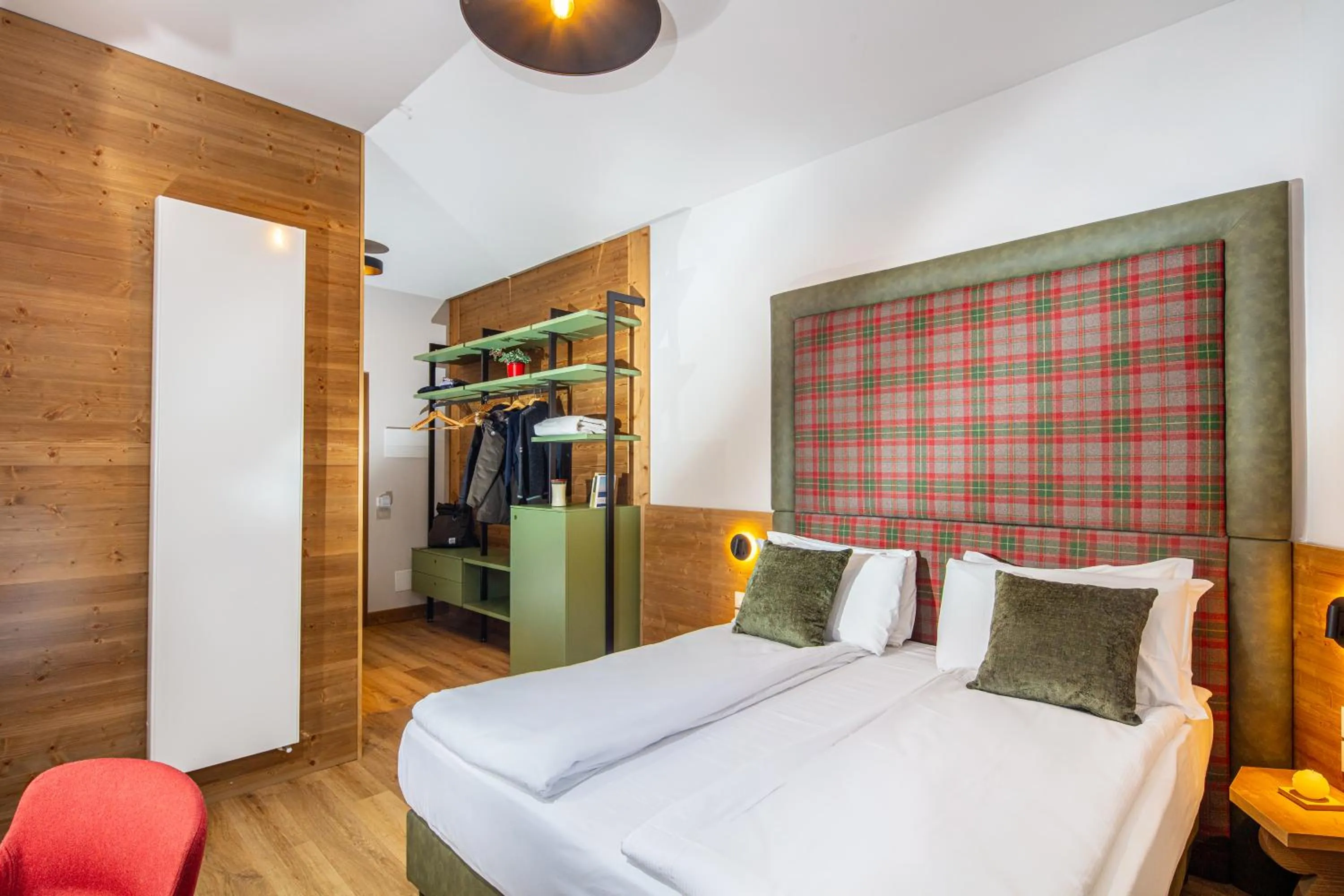 Restaurant/places to eat, Bed in Hotel Nigritella