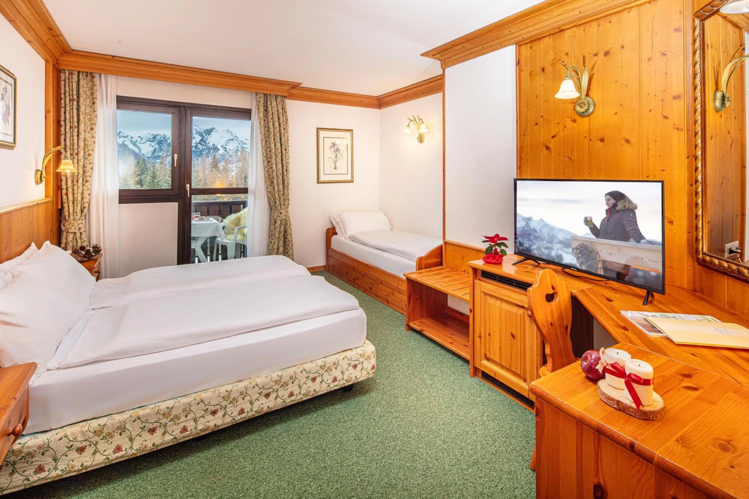 Property building, Bed in Hotel Nigritella