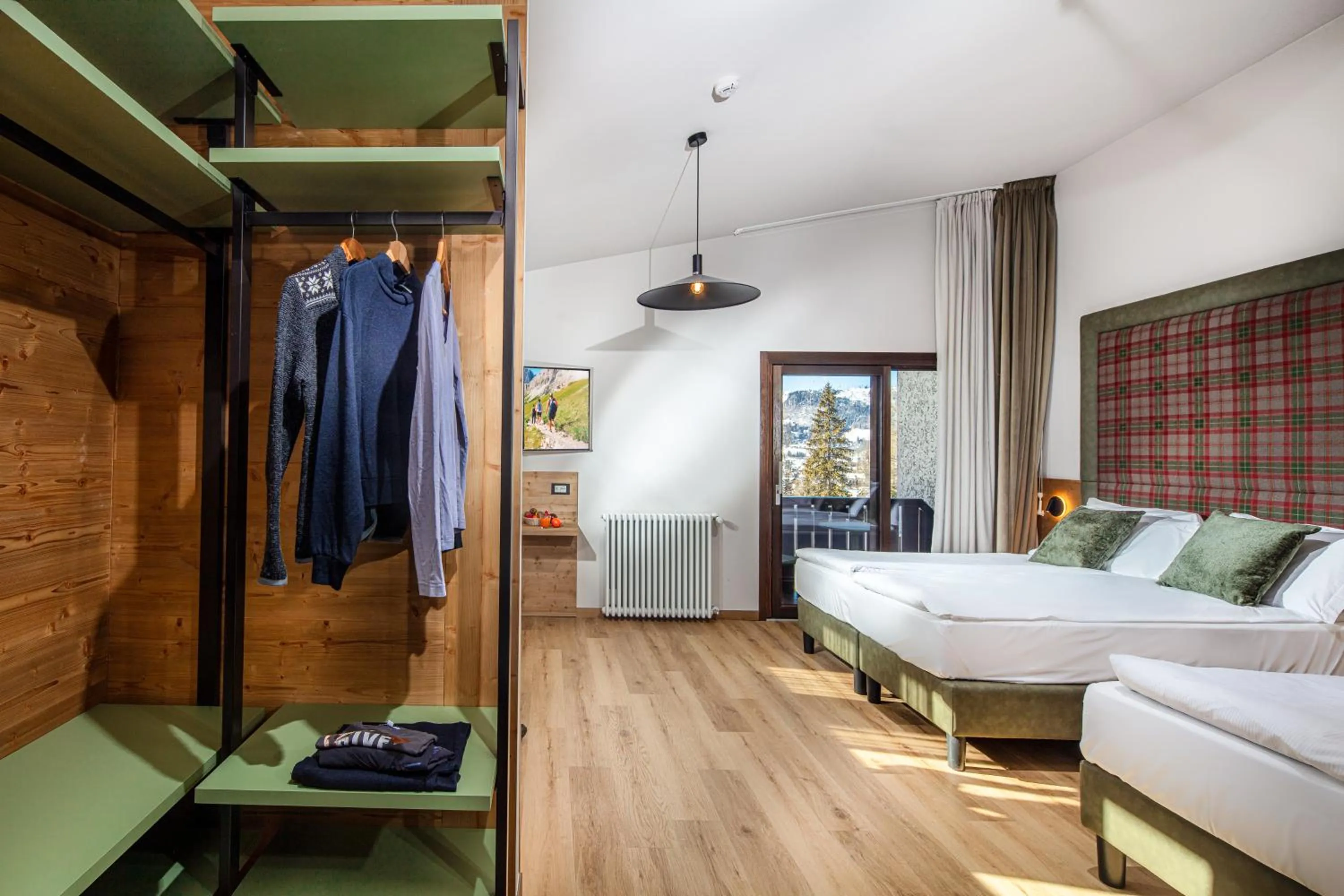 Restaurant/places to eat, Bed in Hotel Nigritella