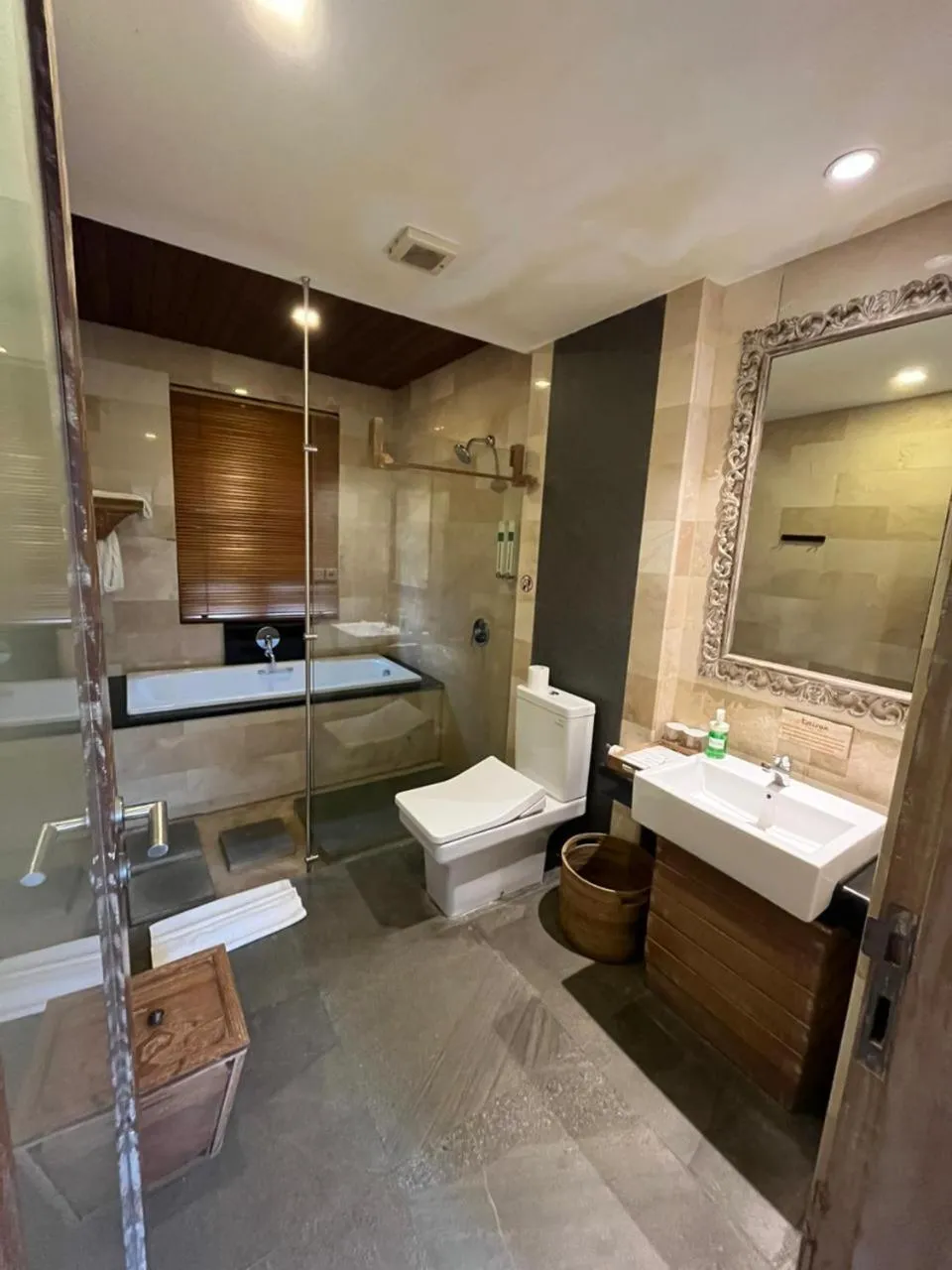 Shower in Tetirah Boutique Hotel