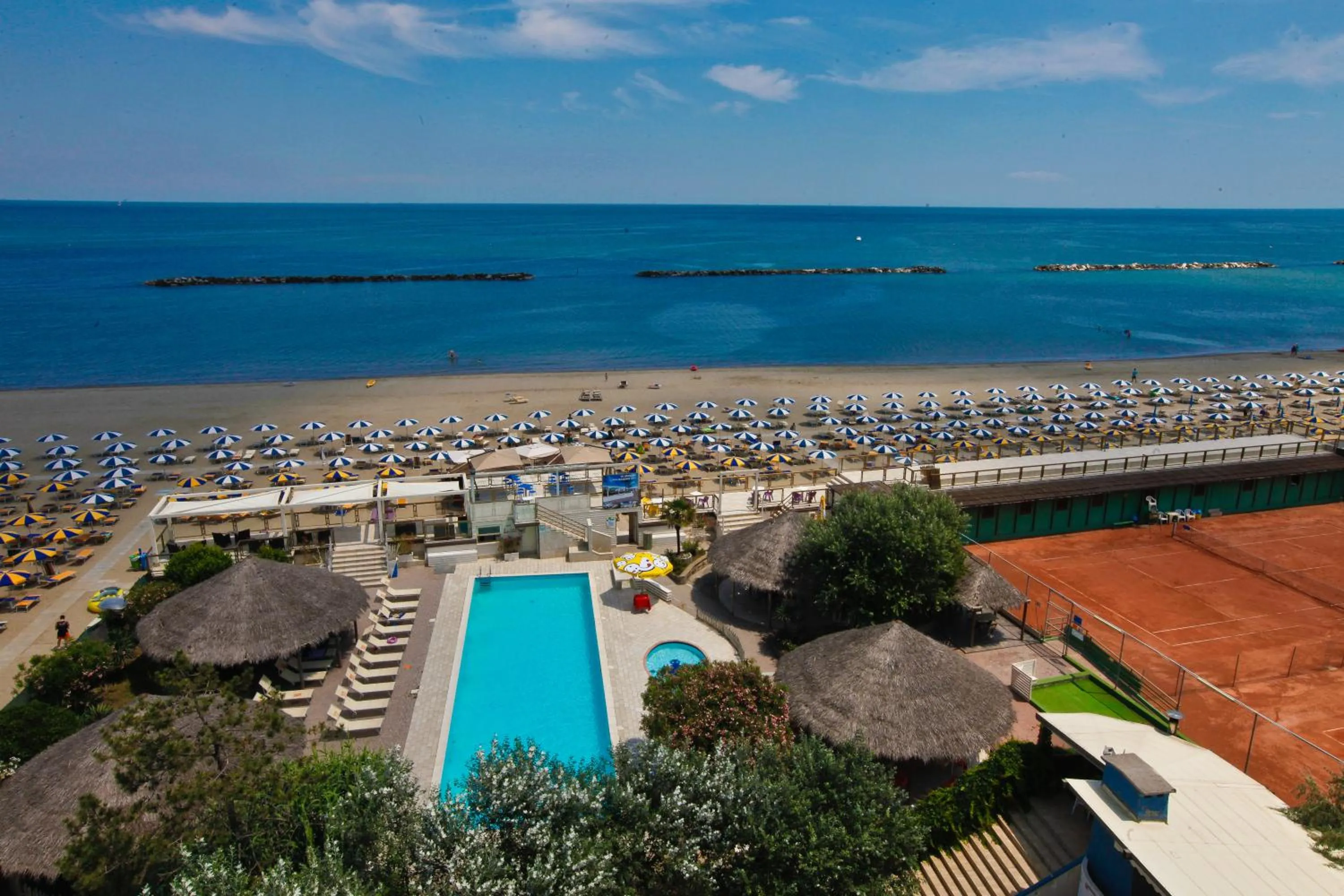 Swimming pool in Grand Hotel Azzurra Club