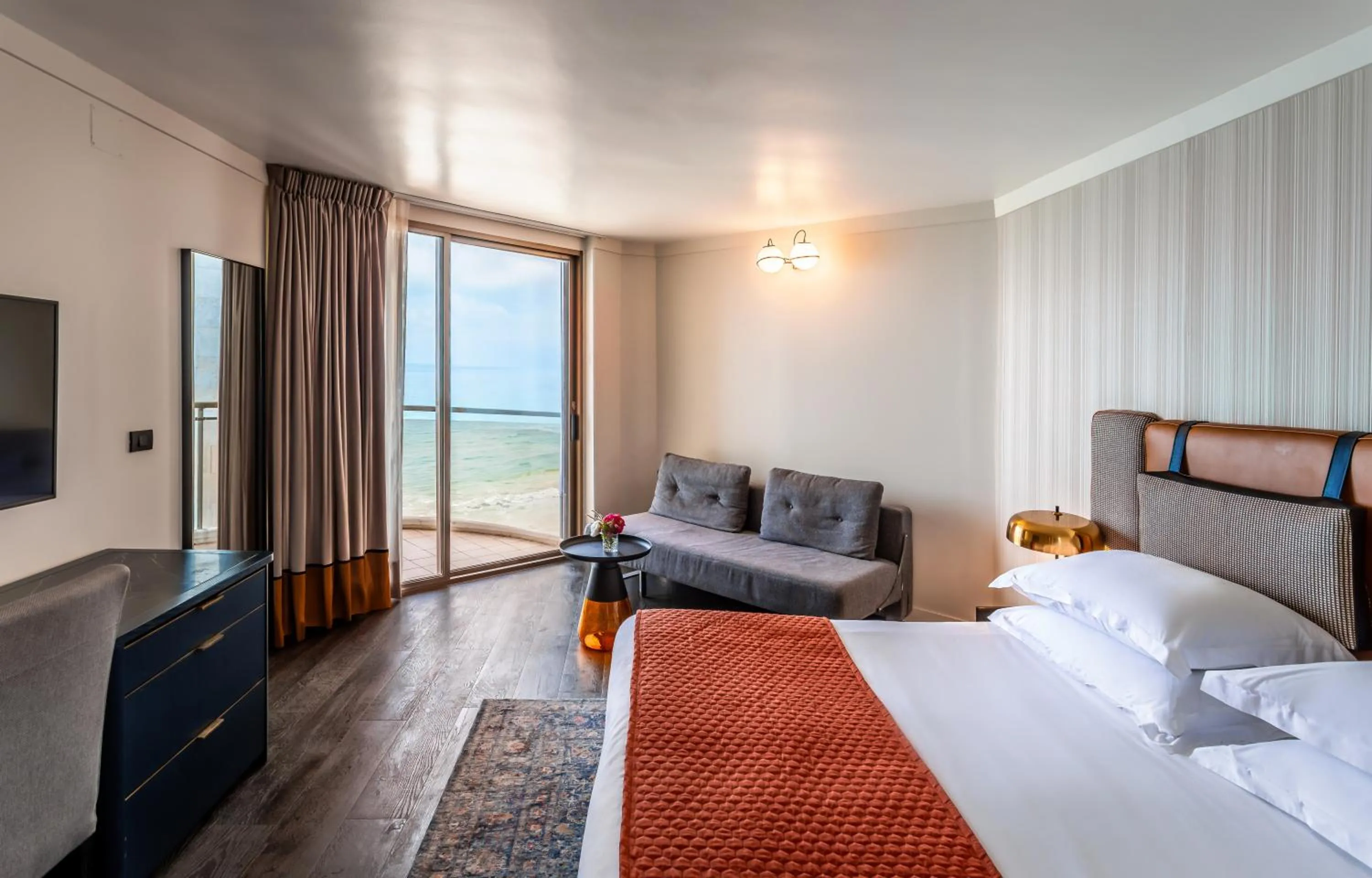 Bed in Daniel Herzliya Hotel