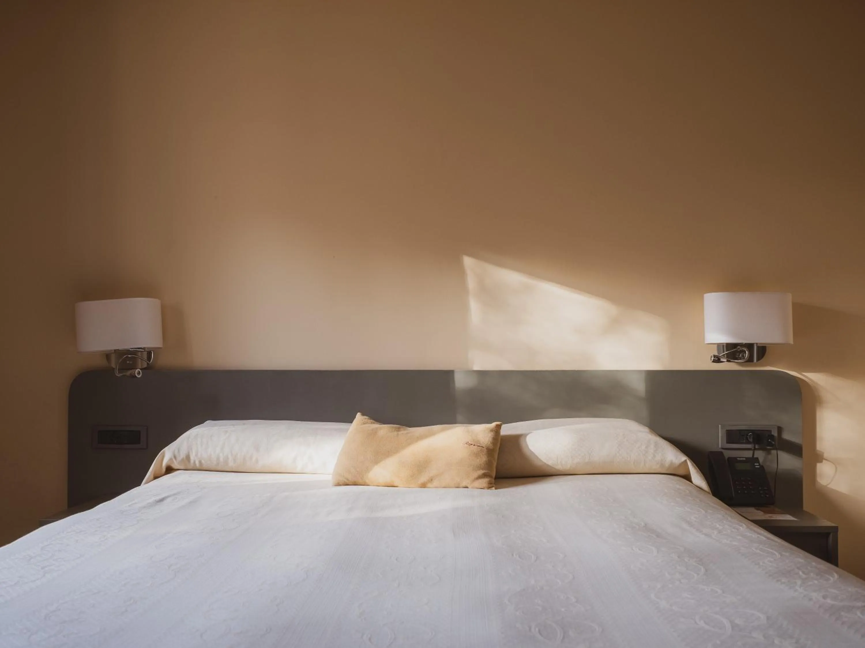 Bed in Tramas Hotel & Spa