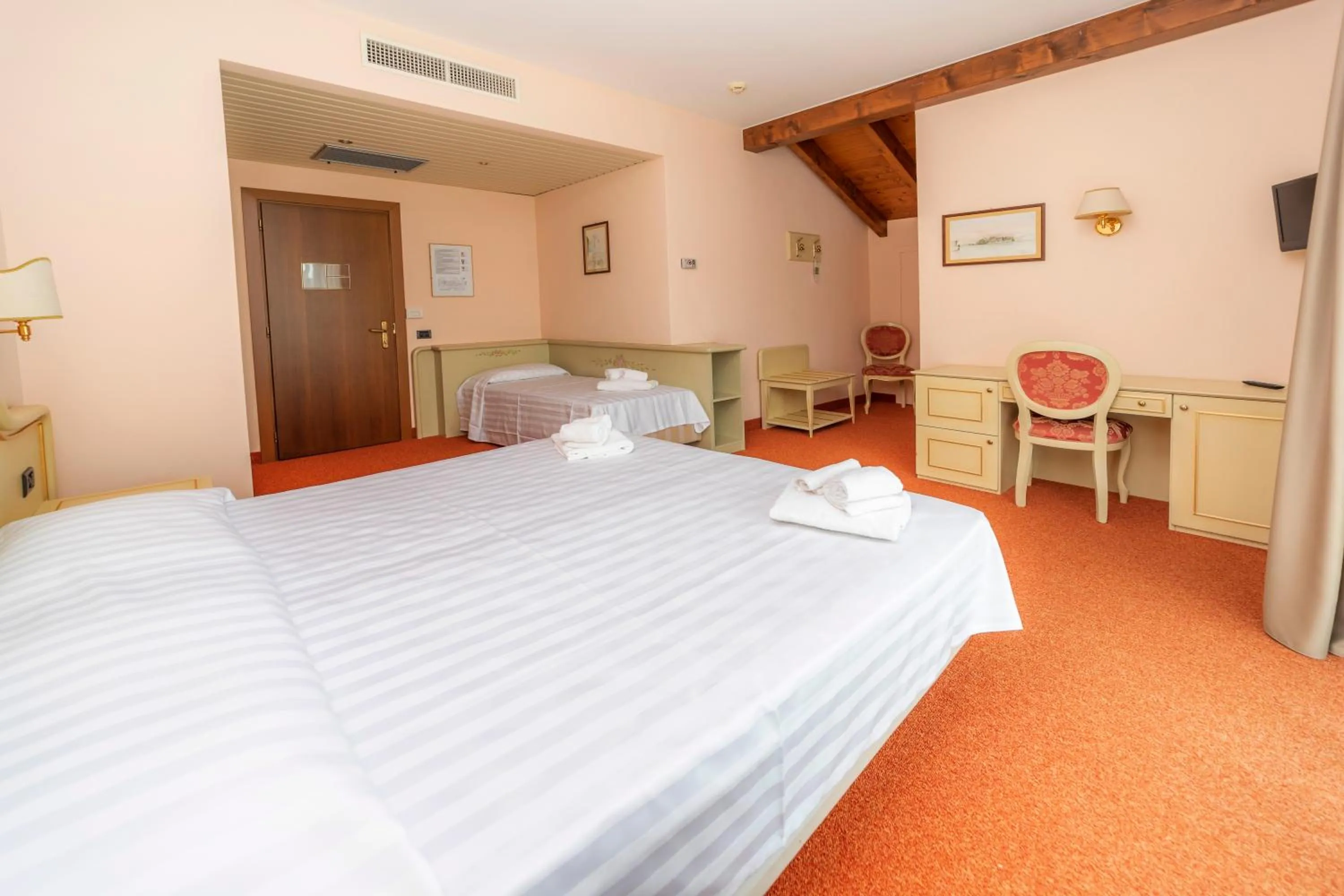 Bedroom, Bed in Hotel Della Torre